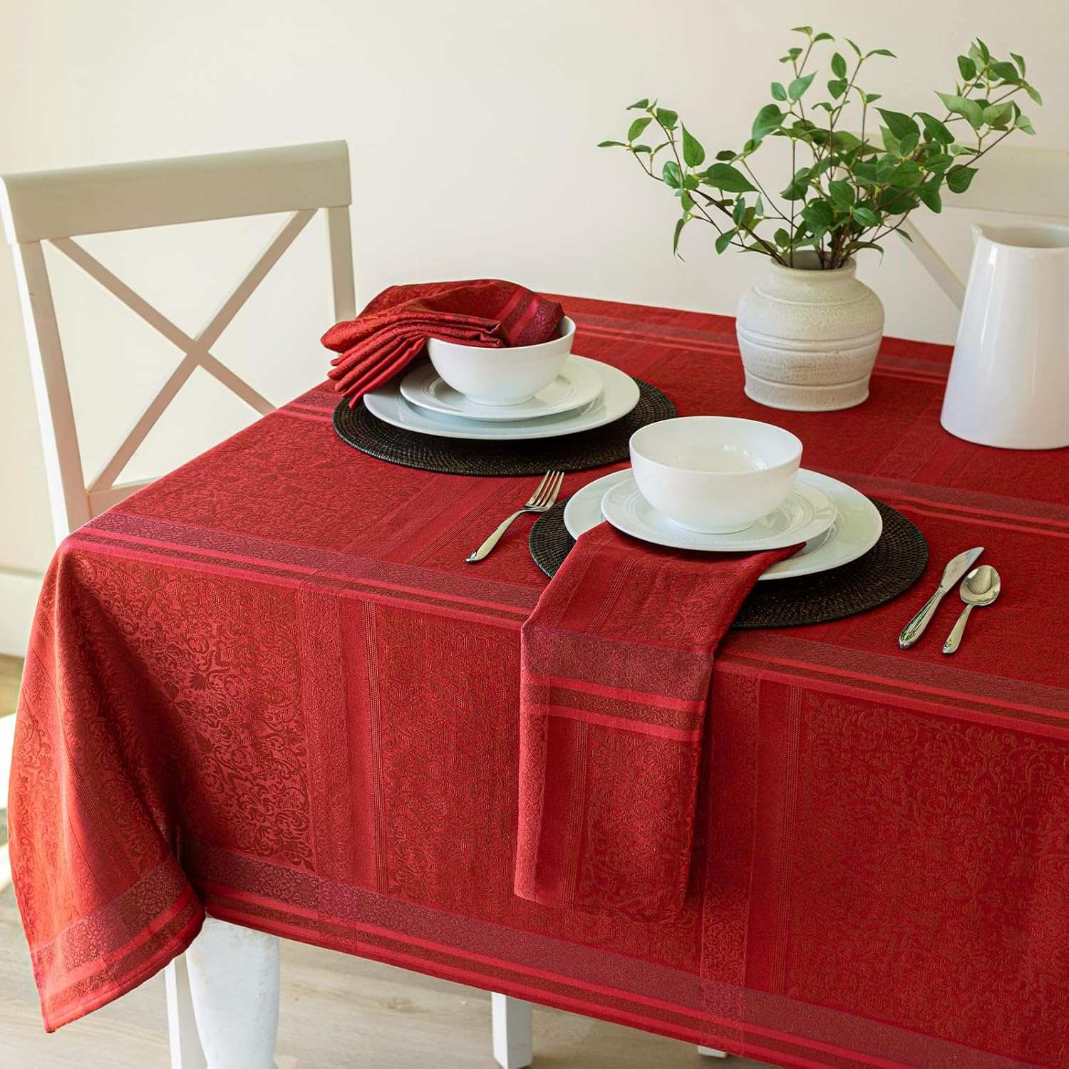 Benson Mills Ravenna Holiday Yarn Dyed Jacquard Fabric Table Cloth, Table Cover, Holiday, Winter and Christmas Tablecloth (60'' X 84'' Rectangular, Ravenna) image number 2