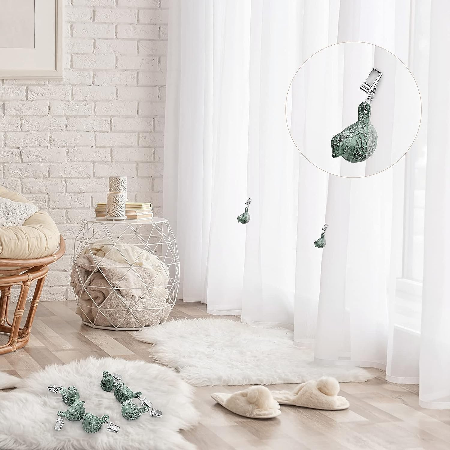 Set of 4 Cast Iron Antique Bird Heavy Tablecloth Clips Pendant Tablecloth Weights Kit with Cast Iron Antique Birds, Cloth Weights Clip for Outdoor Garden Party Picnic Tablecloths