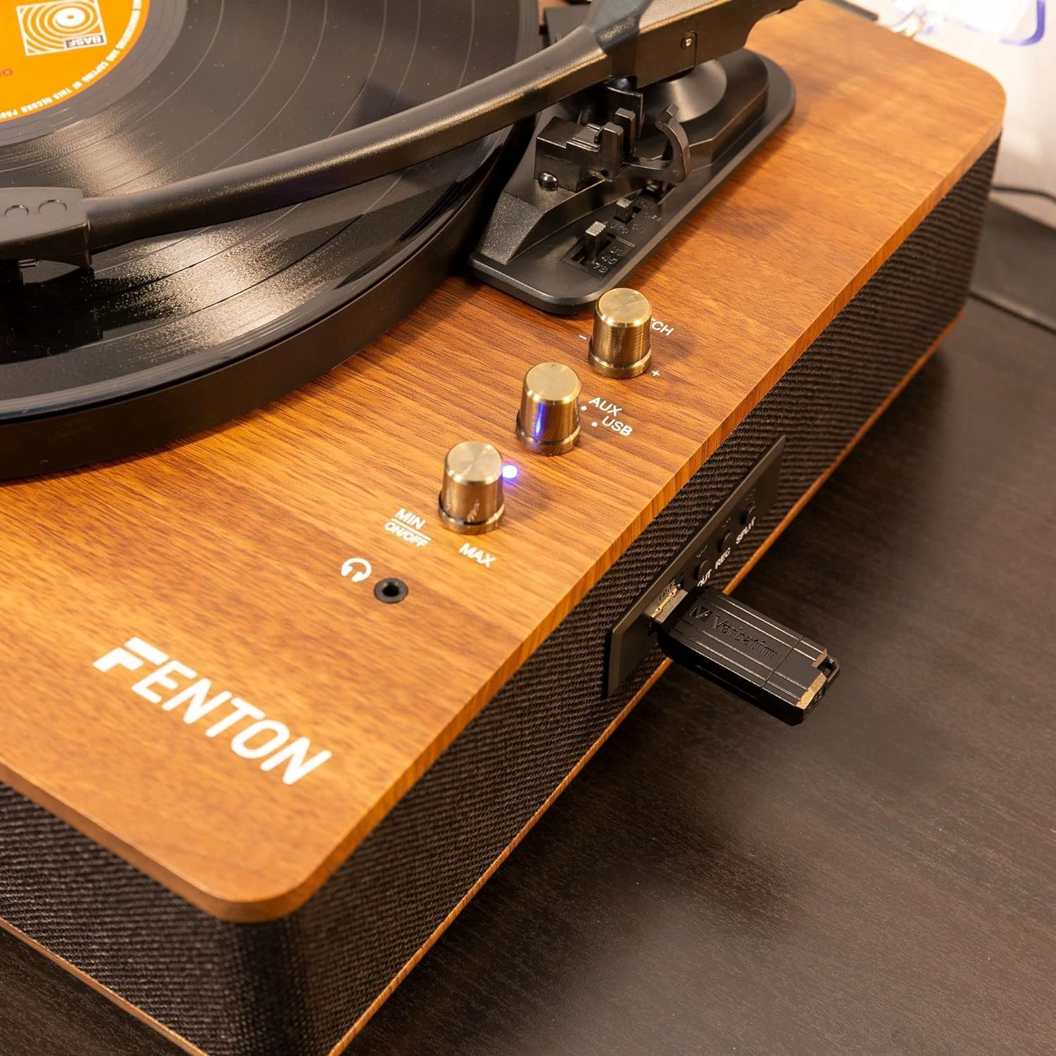 Fenton RP162 Vinyl Record Player Walnut Wood Turn Table HQ BT Out to Speakers plus Built in Speakers image number 6