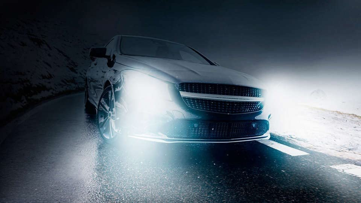 Philips 12V 55W H4 Whitevision Ultra Headlight Bulb 2-Pieces image number 1