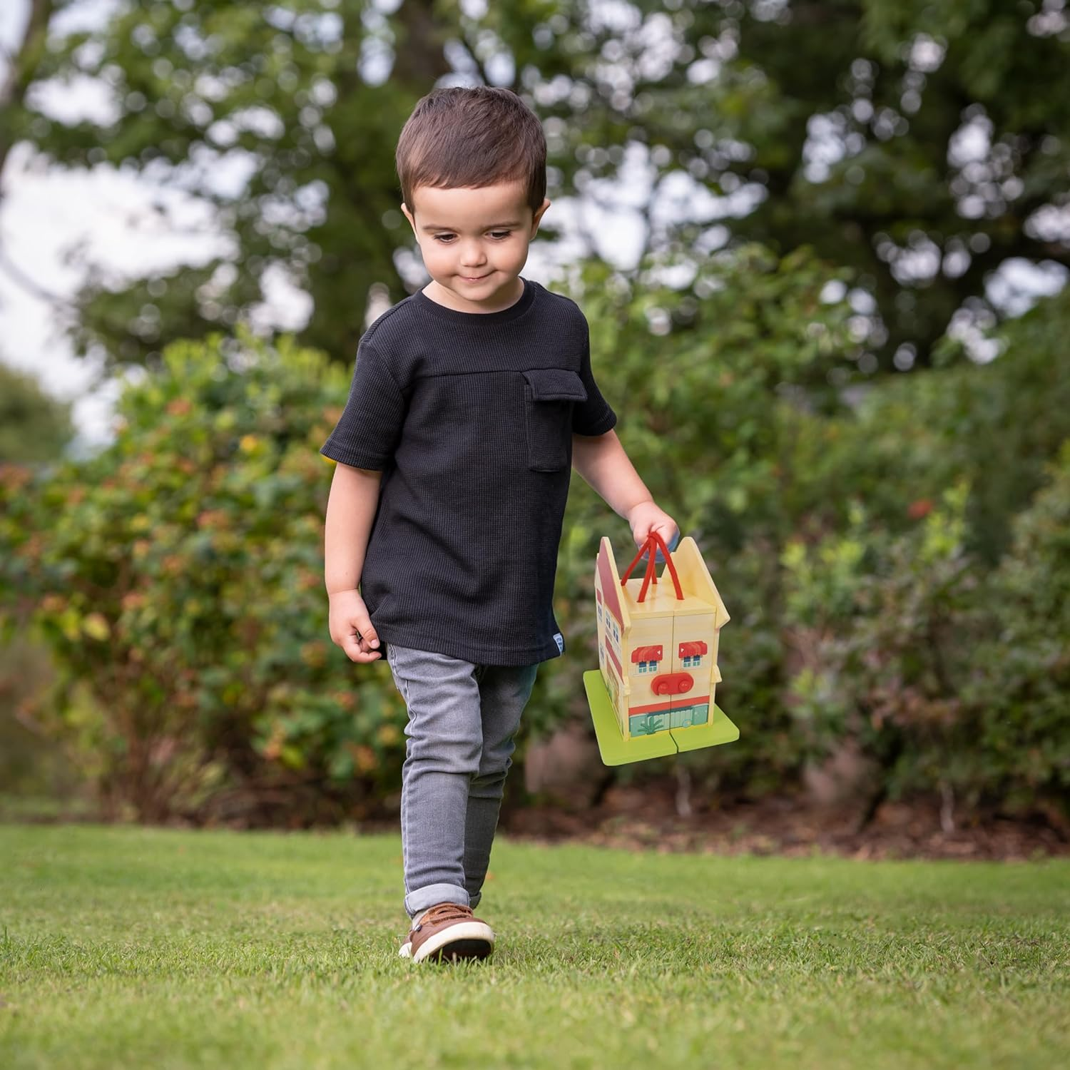 Bluey Wooden Carry along House 22-Piece Activity Toy Playset image number 3