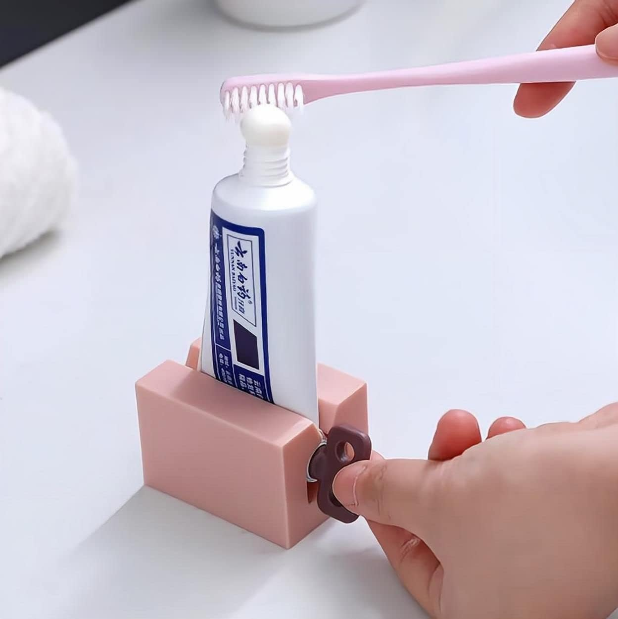 3 Pcs Toothpaste Tube Squeezer Rolling Tube Toothpaste Holder Stand Frosting Bathroom Aids (Pink + White + Blue) image number 5