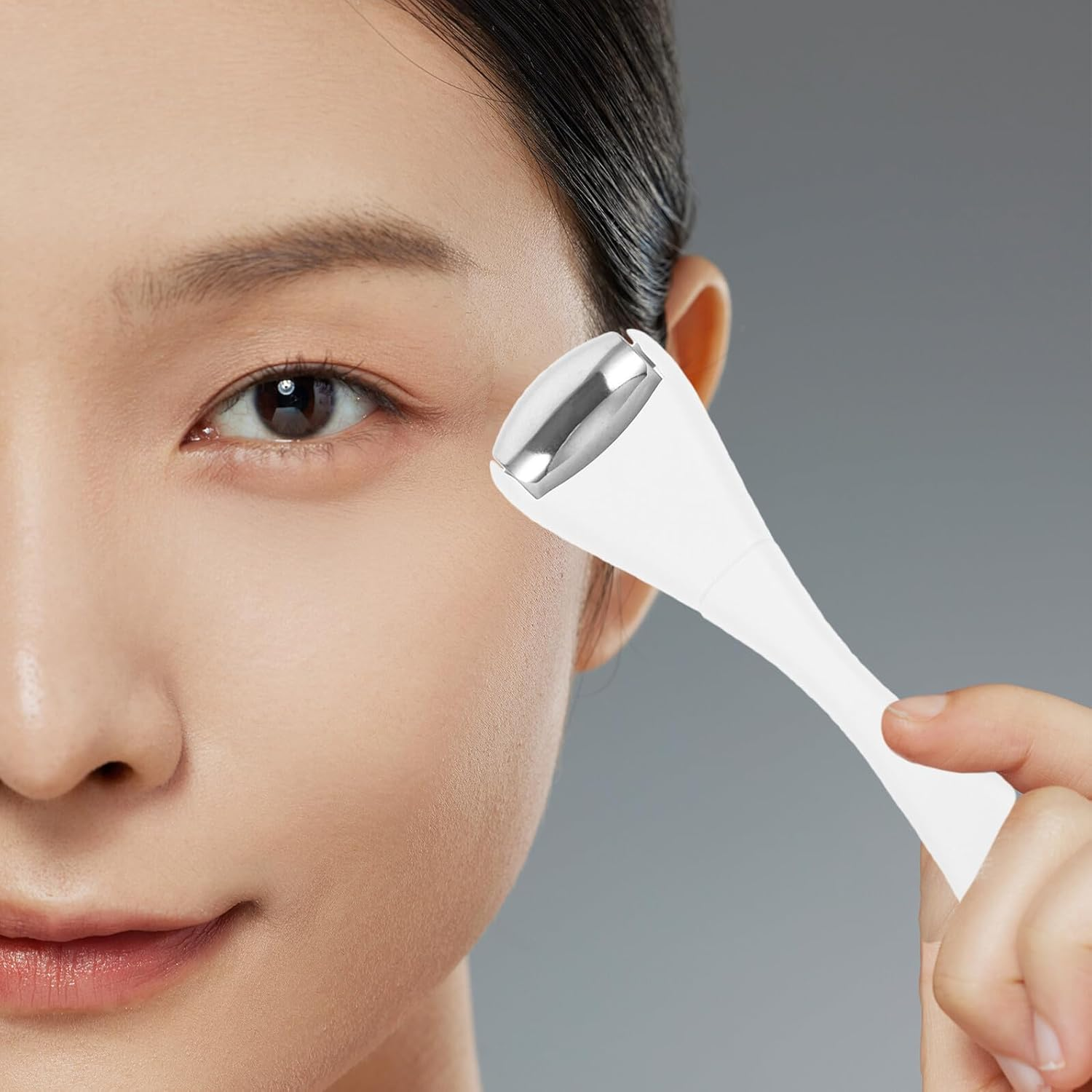 Ice Roller for Eyes and Face White Facial Ice Roller Tool for Eye Puffiness and Skin Care for &rsquo; and Face Care image number 3