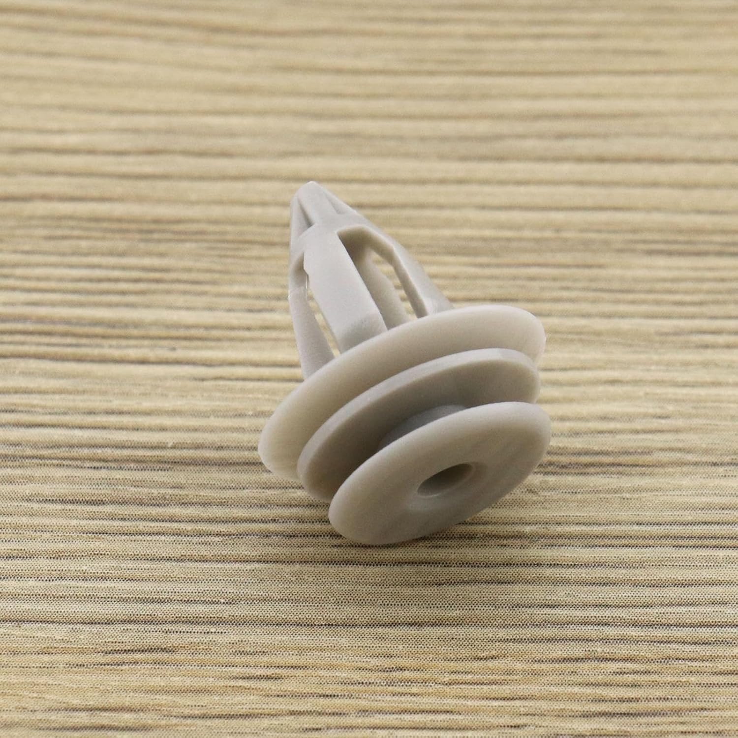 30PCS Car Door Panel Trim Clips Compatible with Defender 90 110 EKM100100L 51437001491 Plastic Interior Door Card Panel Retainer Clips Fastener Retainer image number 2