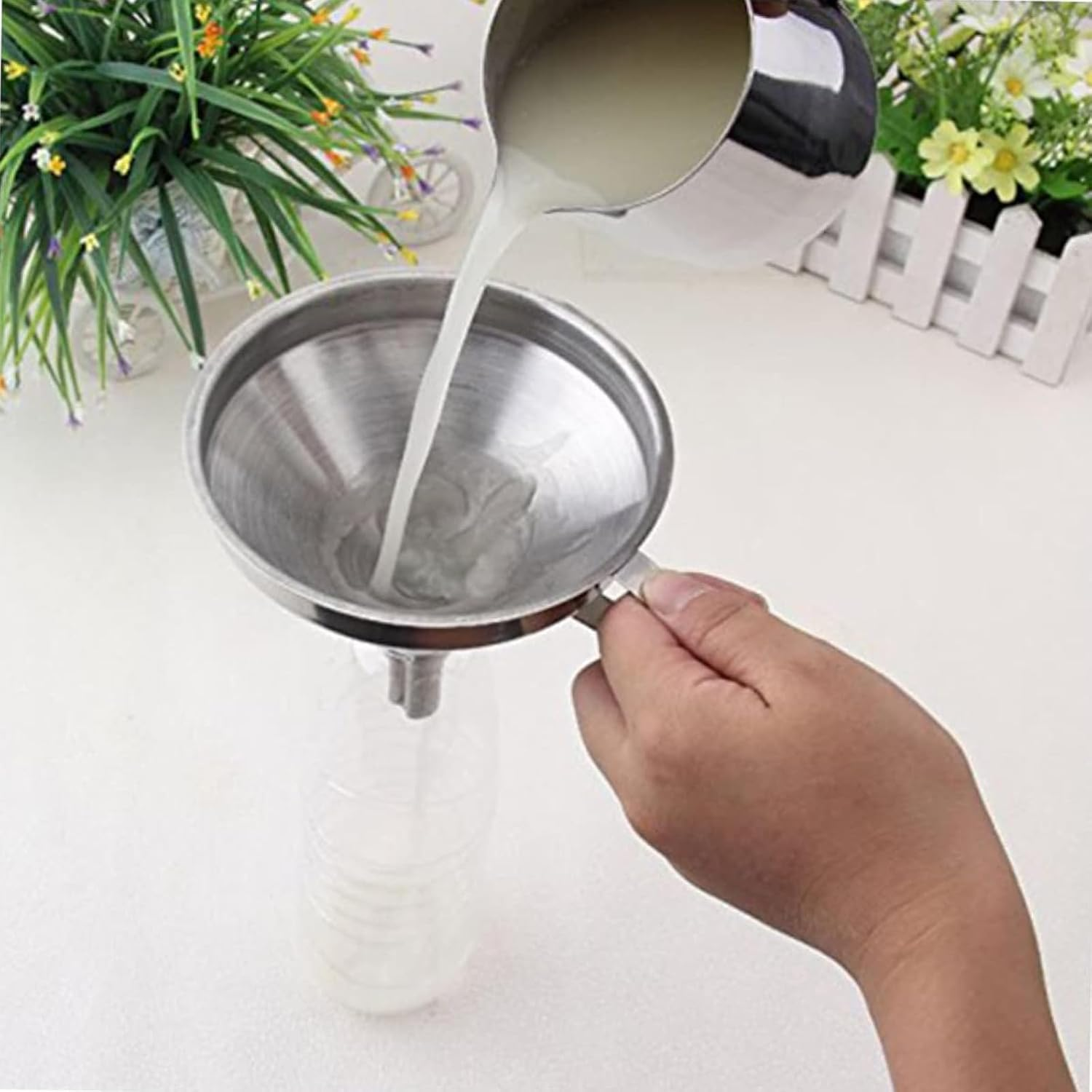 Funnels Stainless Steel Kitchen 13 Cm with Handle, Detachable 200 Mesh Food Strainer and Stainless Steel Filter Strainer, Cleanning Brush for Filter Liquid, Oils, Powder, Juice, Jam image number 5