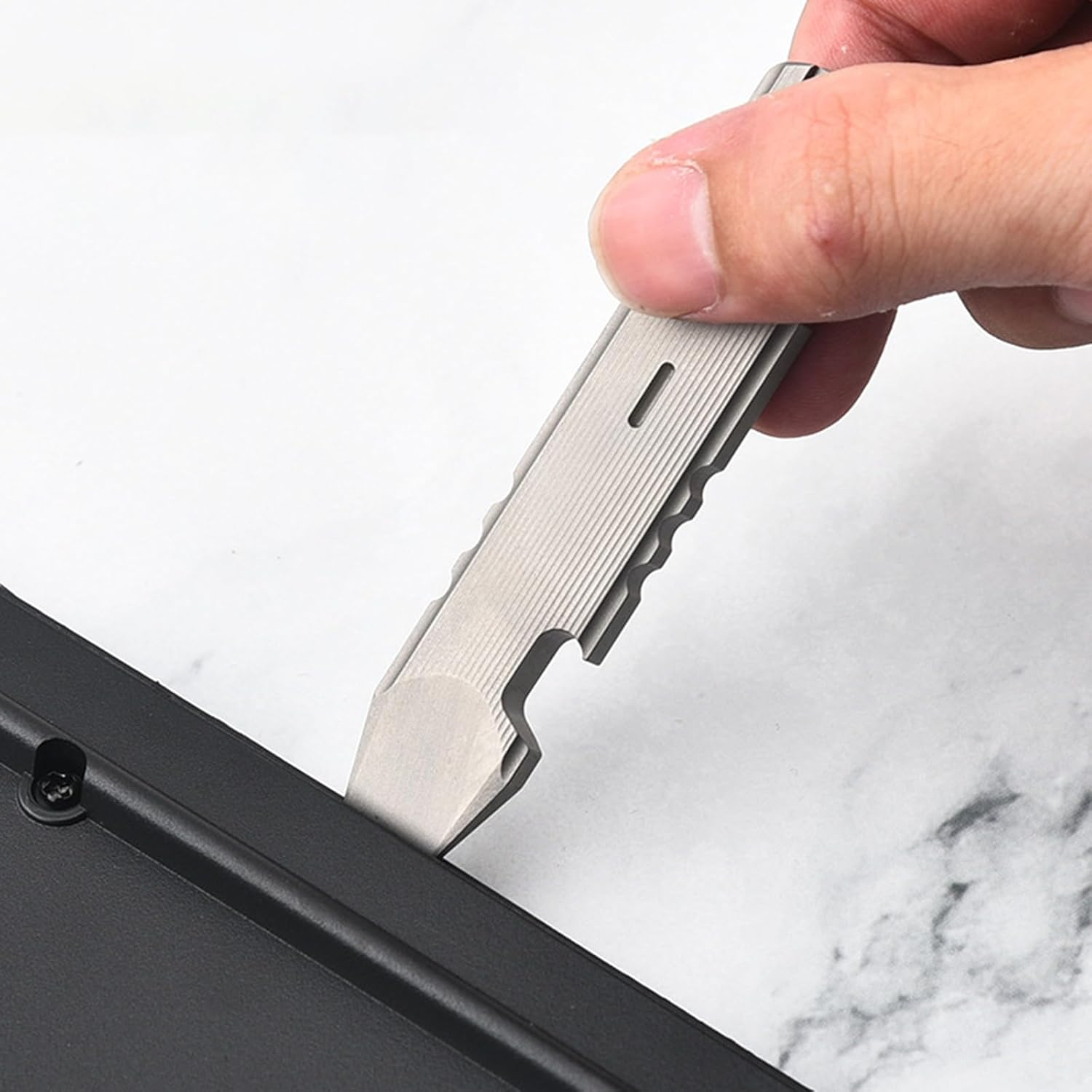 Hamans Titanium EDC Pry Bar Mini Multi Tool Bottle Opener Crowbar with Hole Multifunctional Portable EDC Tool