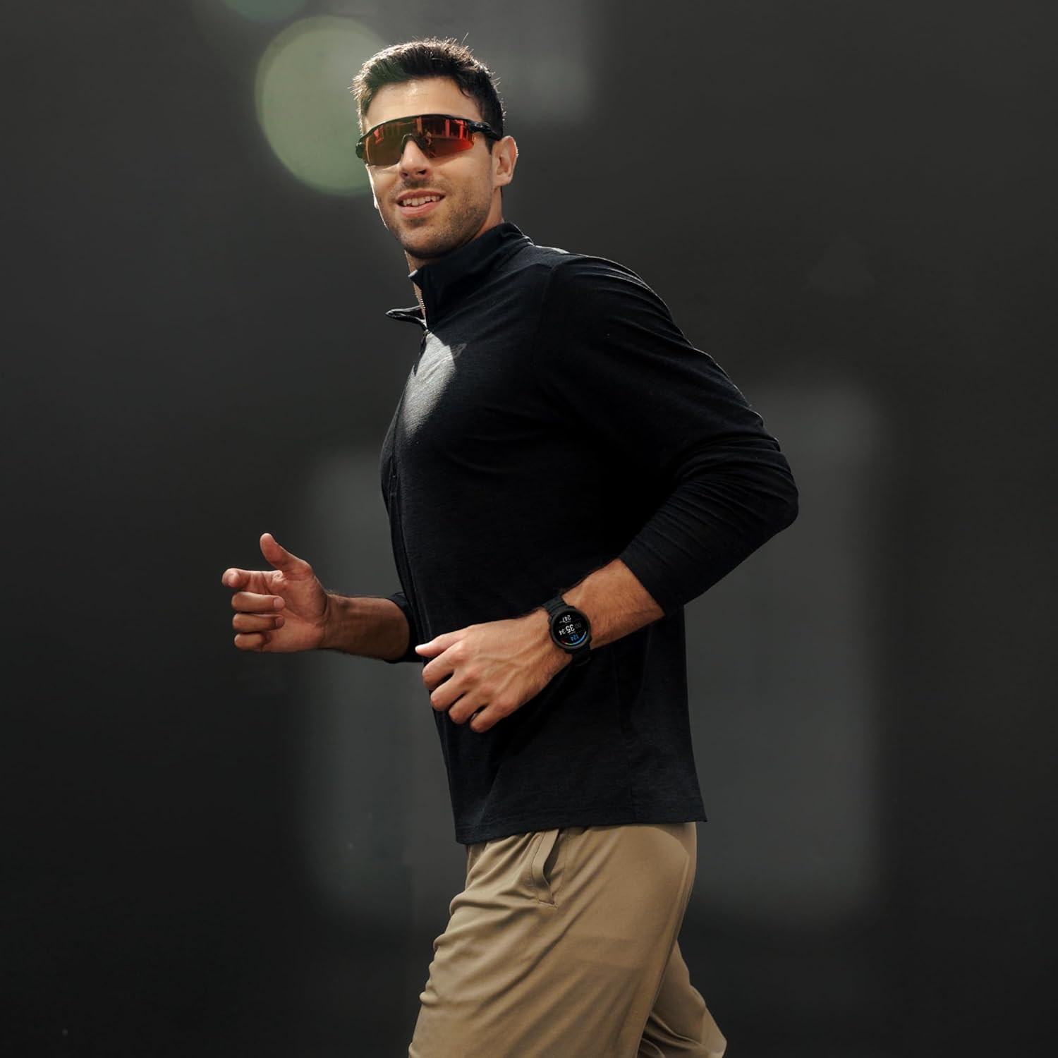 Polar Vantage M3 &ndash; Multi-Sport Smartwatch with AMOLED Display, Dual-Frequency GPS, Turn-By-Turn Navigation, up to 7-Day Battery Life, Black - Black image number 2