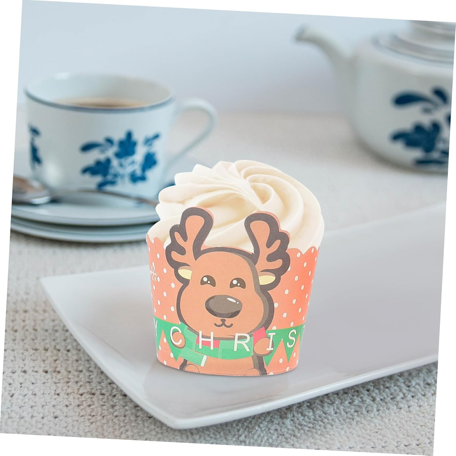 150Pcs Christmas Cake Cups Small Pack for Holiday Parties and Festive Baking Heat-Resistant Material Provides Safe Use for Christmas Cake Decorations and Party Favors Random Color image number 3