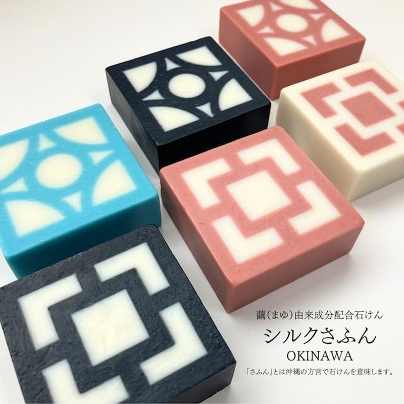 Flower Block Crescent Moon White Pink image number 2