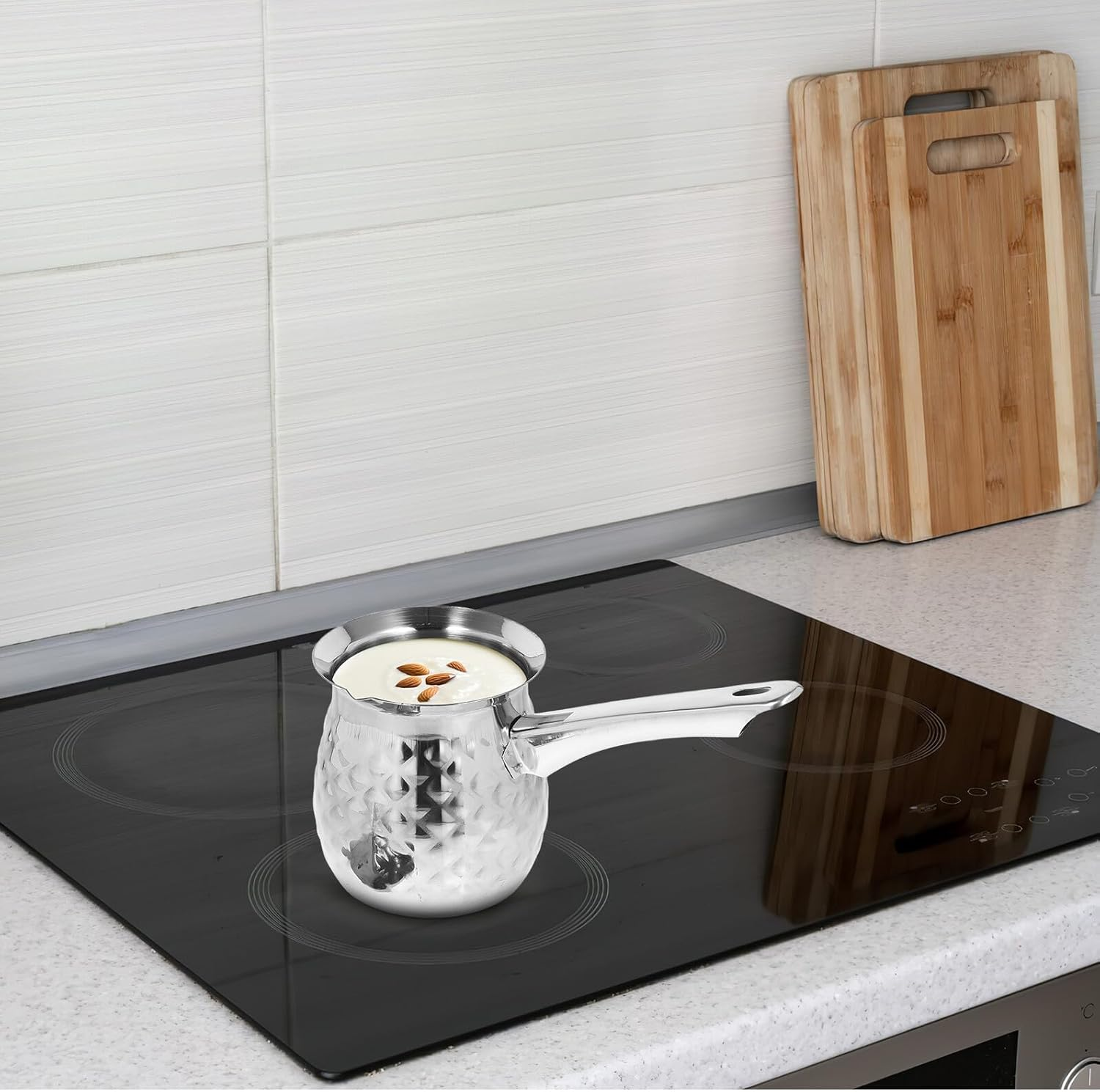 ABOOFAN Stainless Steel Milk Pitcher Household Steaming Pitcher with Ergonomic Handle for Espresso Latte Art Cappuccino Frothing Clean Milk Frothing Cup for Coffee Brewing Random Color