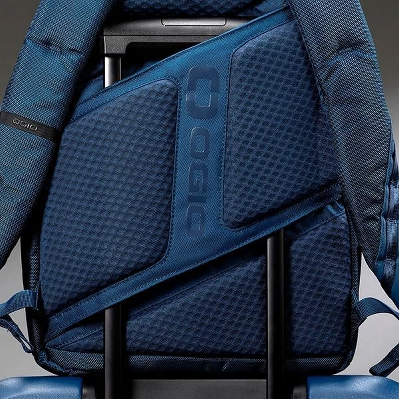 OGIO Pace Pro Duffel Bag (Carry-On Luggage) image number 3