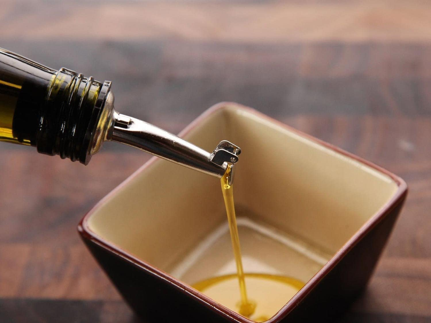 Wine Bottle Pourer 6 Pieces Stainless Steel Wine Pouring Spout Automatic Flip Top Wine Bottle Stopper Quick Pourer Olive Oil Bottle Conical Spout Pourer (With Cleaning Brush and Folding Funnel) image number 5