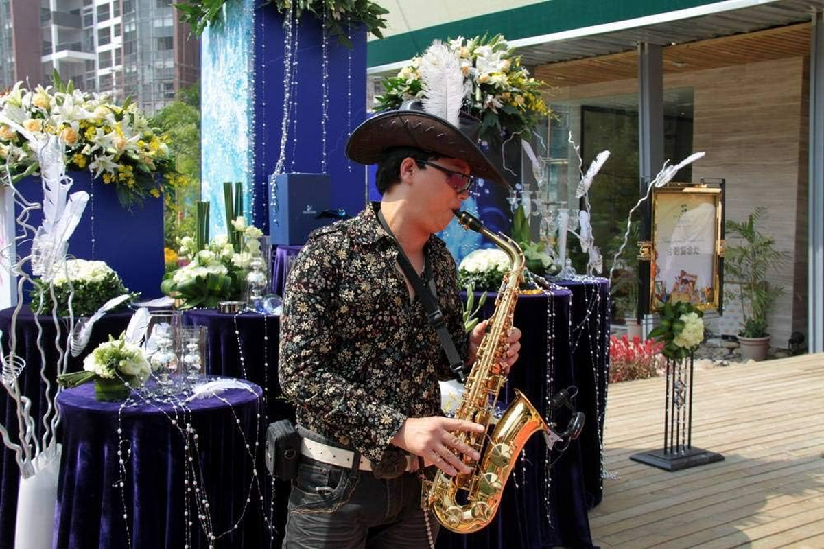 Morneve Saxophone Neck Strap Soft Padded Sax Strap for Alto Tenor Saxophone Baritone Soprano Clarinet Horn Music Thick Swivel Sheepskin Suede Villus Snap Hook Men Women Kids image number 6