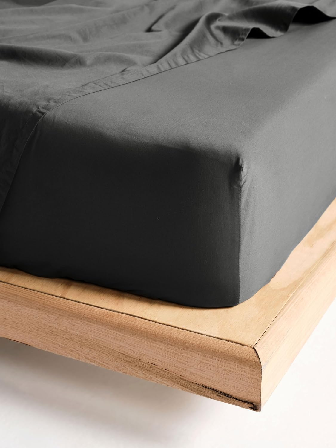 Linen House 500TC Cotton Sateen 60Cm Fitted Sheet, Queen, Green Gum