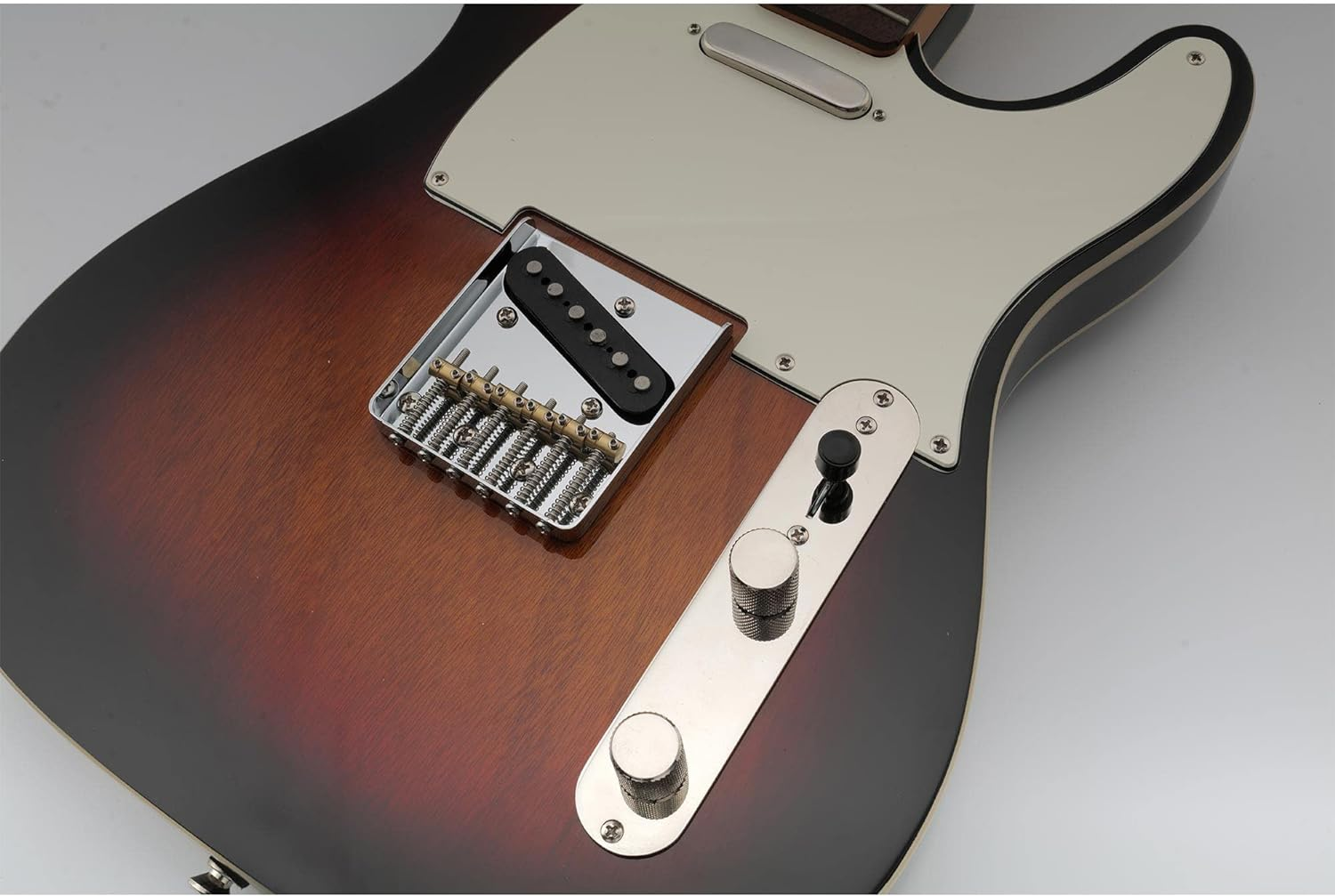 Musiclily Pro 54Mm Vintage Telecaster Bridge with Barrel Brass 6-Saddle for Squier and Import Tele Style Electric Guitar, Chrome image number 4