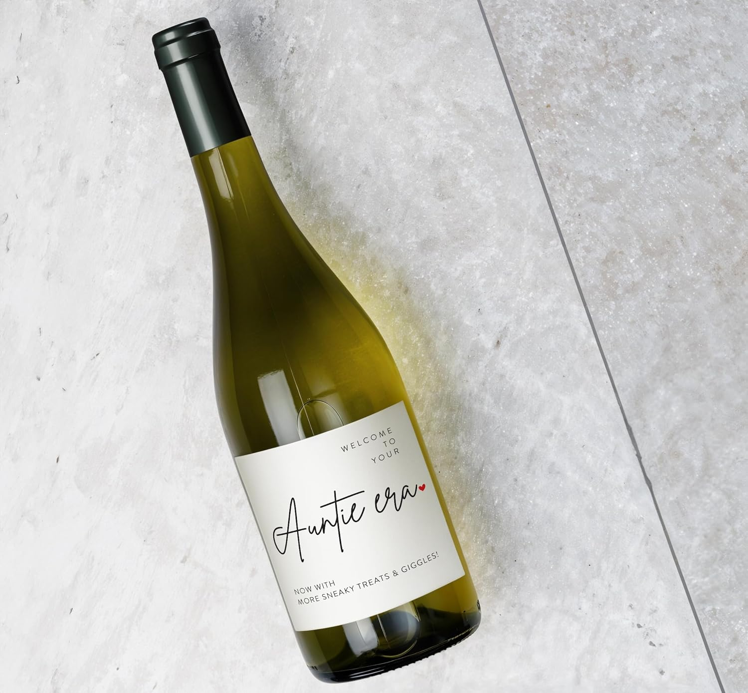 OZ DECO Wine Labels for Pregnancy Announcement & Auntie-To-Be Celebration - Welcome to Your Auntie Era - Waterproof, Easy Apply - 2-Pack, Made in Australia (M)