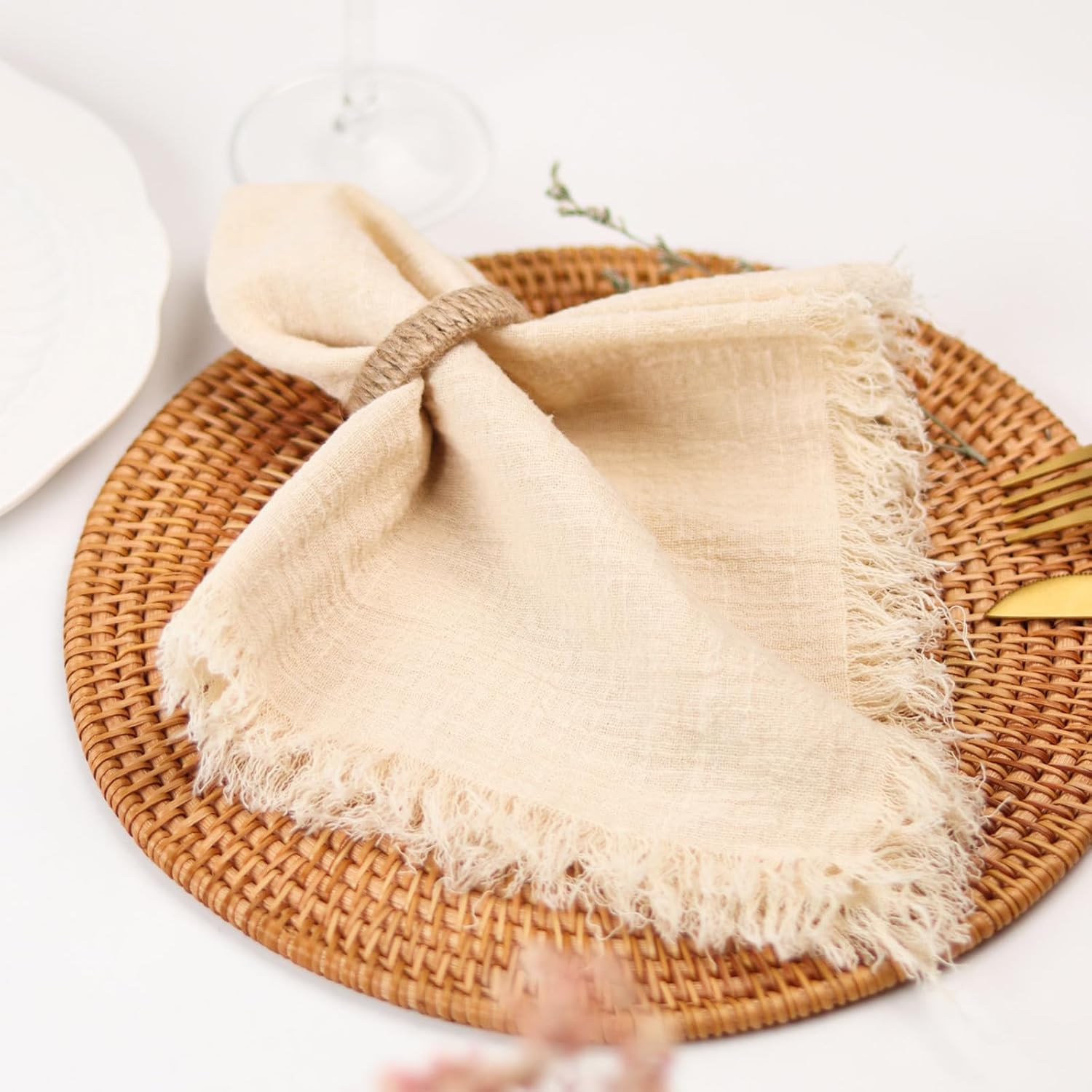 CENZICOM Cotton Linen Dinner Napkins with Fringe, 42 X 42 Cm, Set of 4 (Beige)