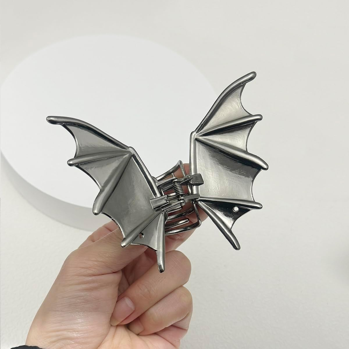 Pack of 3 Metal Hair Clips, Spider Hair Clips, Skull Claw Hair Clip, Non-Slip Claw Clip, Gothic Hair Clips, for Women, Girls, Halloween Hair Styling Accessories (A)