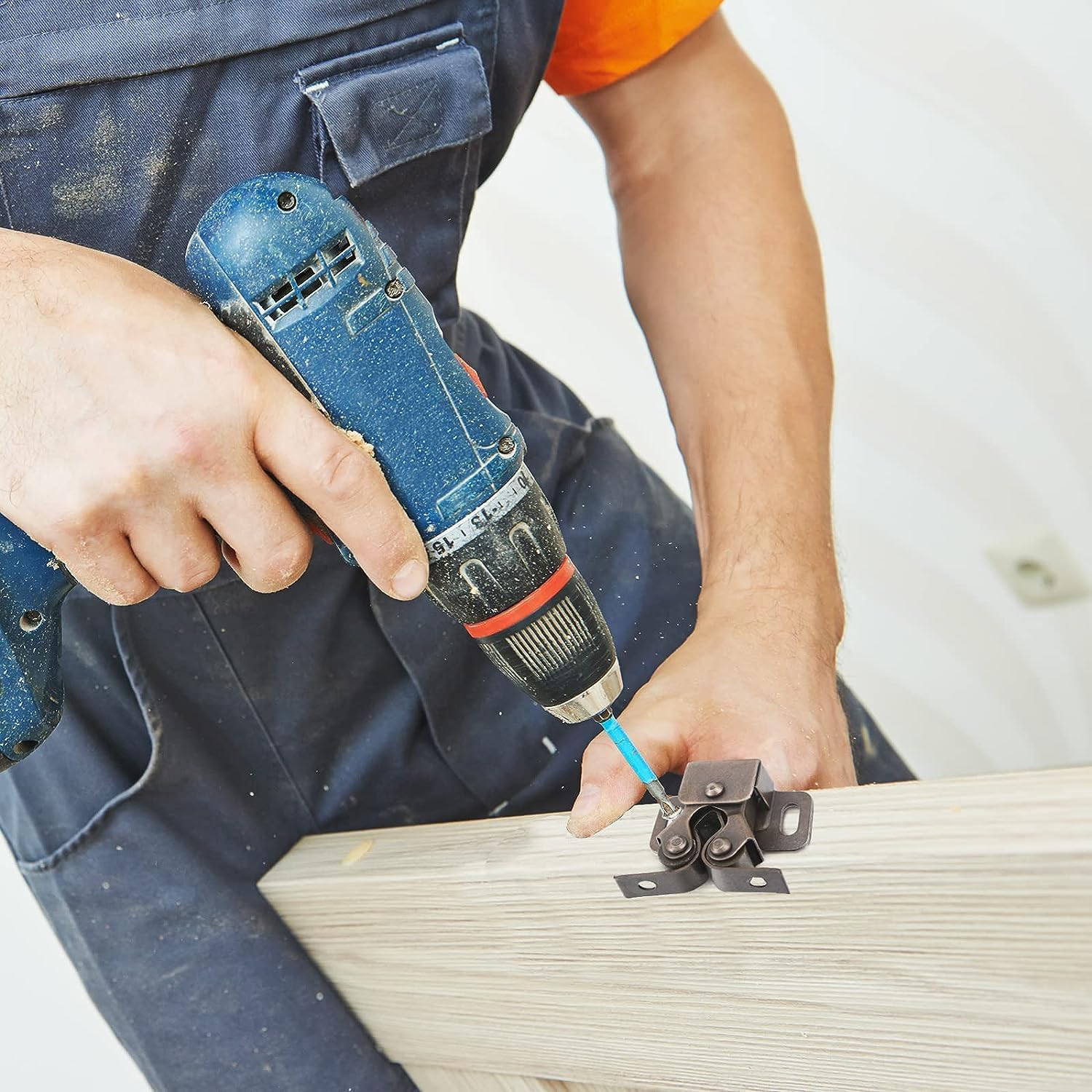 Double Roller Catch Cabinet Latch,20Pcs Hardware Roller Catch Brown Antique Copper Catch Door Latch with Screws,Door Roller Catches, Bronzed Twin Cupboard Latch Cabinet Door Catches with Screws