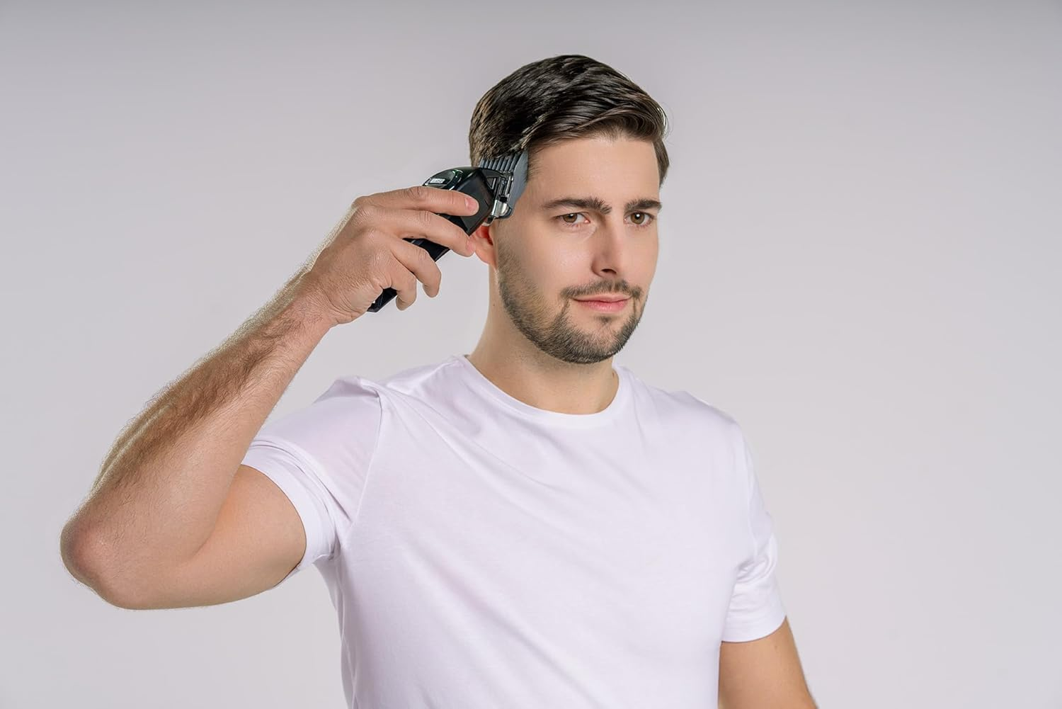 Wahl Elite Pro Hair Cordless Clipper, Cordless Hair Trimmer for Men, Hair Trimmer for Men, DIY Haircuts, Hair Cutting at Home, Razor for Men, Black image number 3