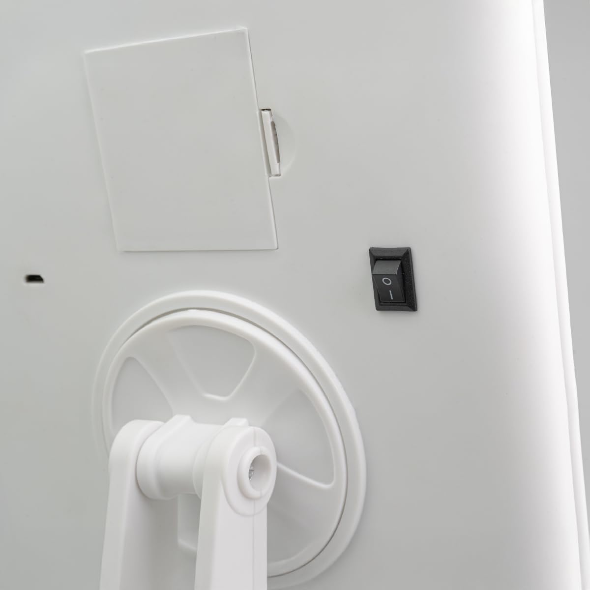 Jocca Foldable Makeup Mirror with LED Light, 1X/2X/3X Magnification, Adjustable Lighting, 180&deg; Rotatable, USB or Batteries, Makeup Mirror with Magnification