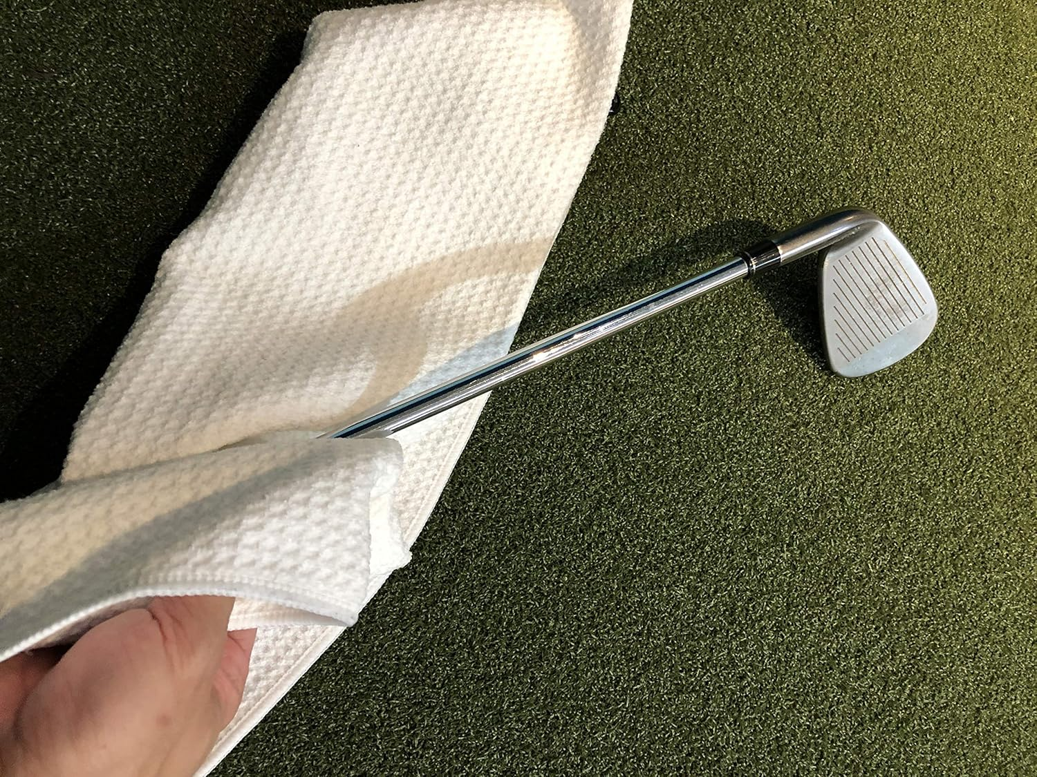 Golf Towel 16" X 21" Tri-Fold Microfiber Waffle with Carabiner Clip (2 White)