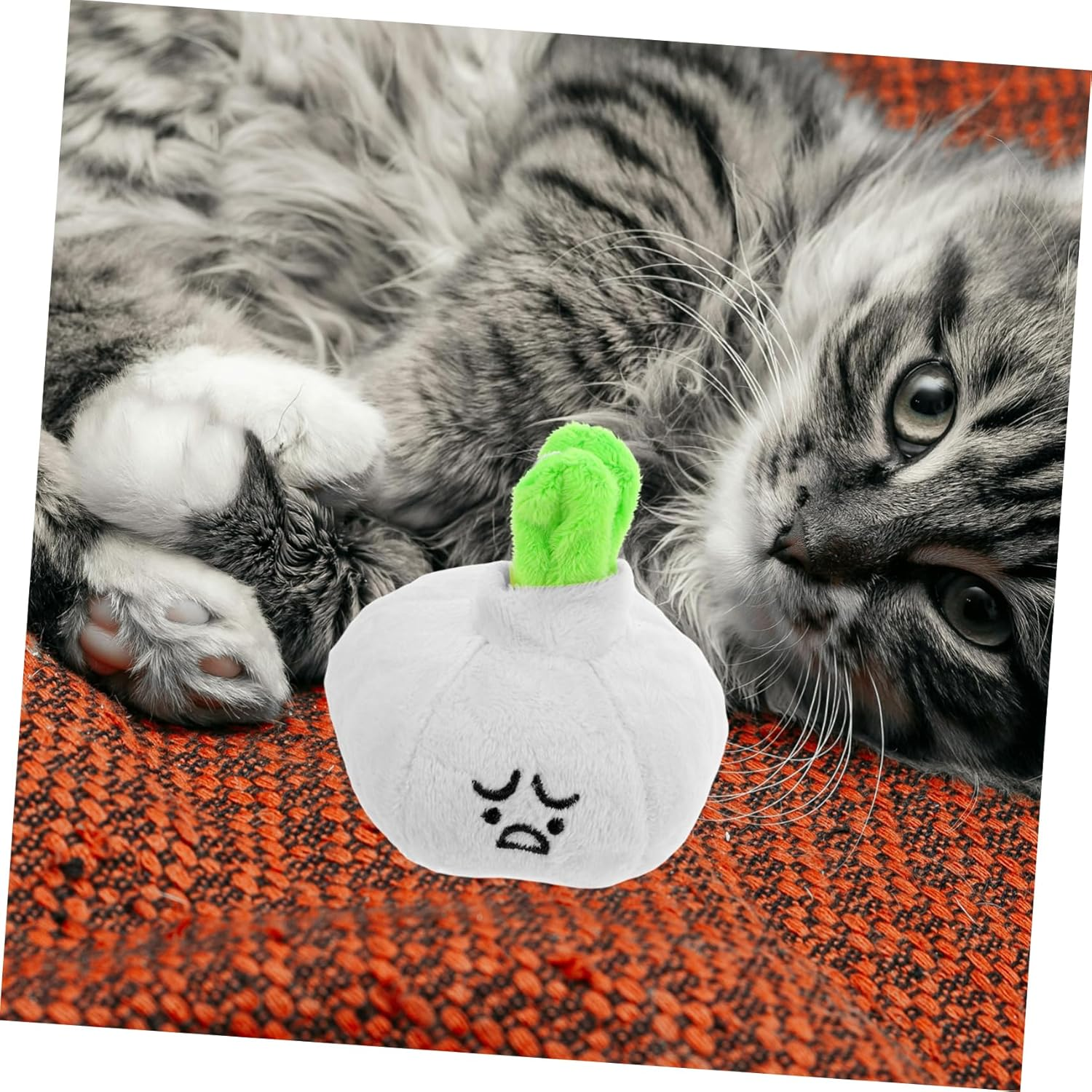 Ibasenice Interactive Plush Cat Toy Soft Garlic-Shaped Design Chewable Fabric for Kittens Engaging Indoor Play Biteresistant Cartoon Style image number 2