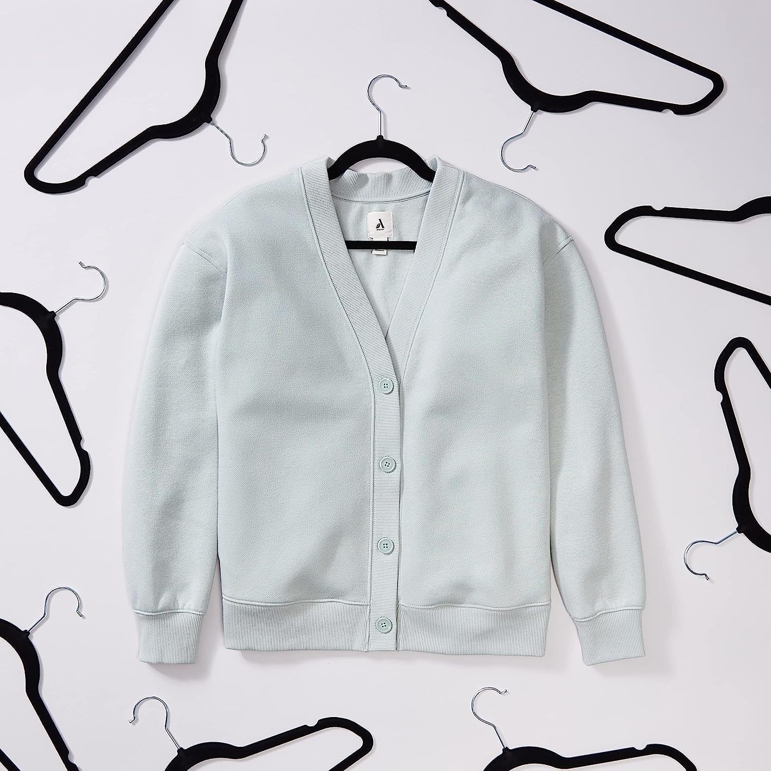 Amazon Basics Slim, Velvet, Non-Slip Suit Clothes Hangers, Black/Silver - Pack of 30 image number 6