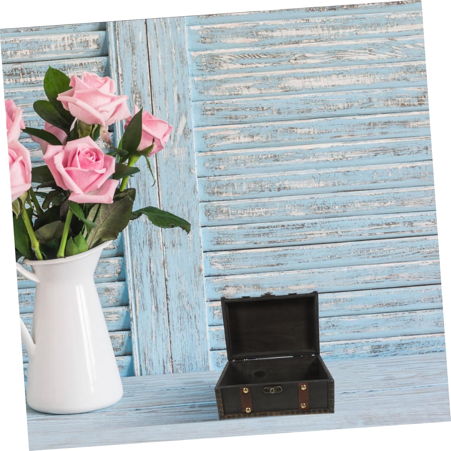 HOMSFOU Small Wooden Treasure Chest with Lid Vintage Decorative Keepsake Box for Home Decor Engaging Lock Mechanism Retro Wood Storage for Jewelry and Treasures image number 5