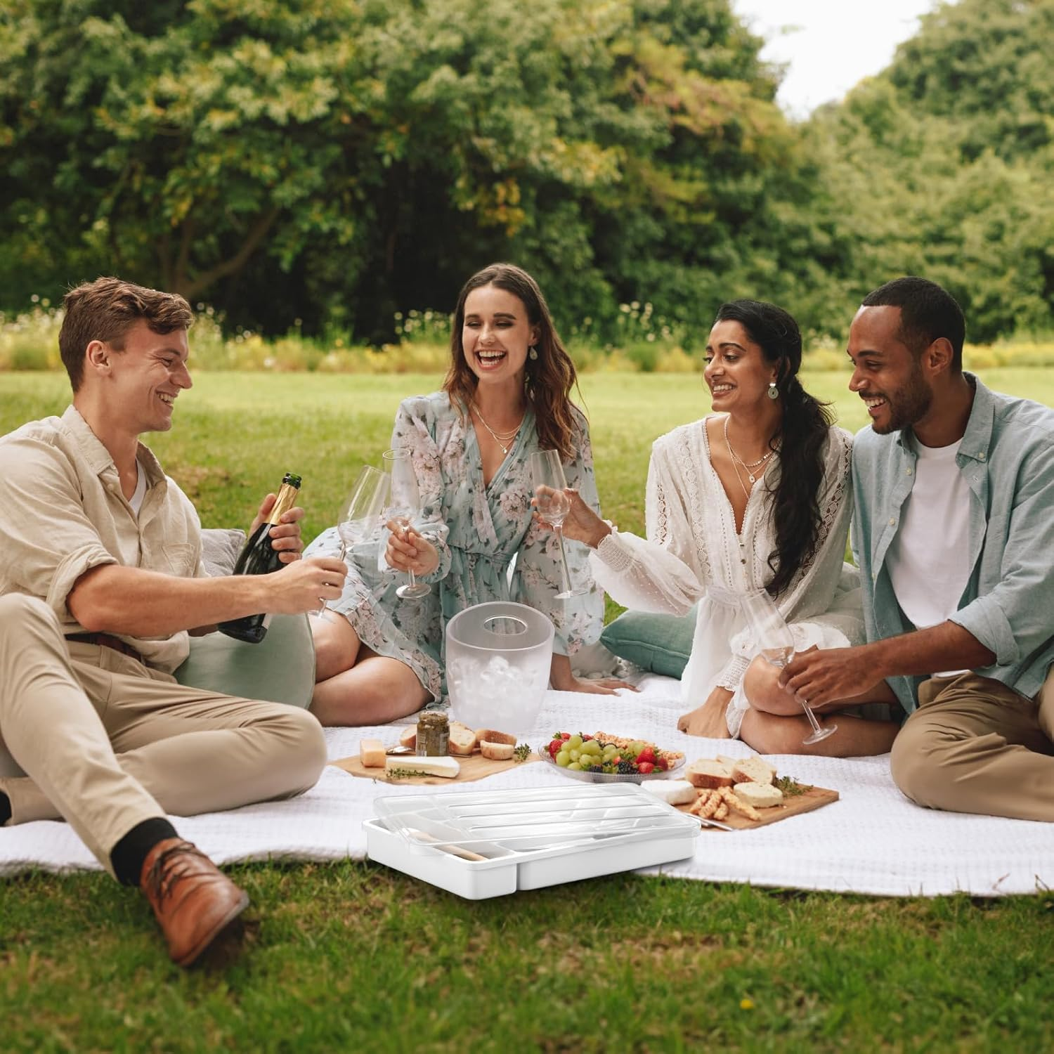 Lifewit Silverware Organizer with Lid, Covered Utensil Tray for Kitchen Drawer and Countertop, Plastic Cutlery and Flatware Storage Box for Spoons Forks Knives Holder Case, 5 Compartments, White image number 2