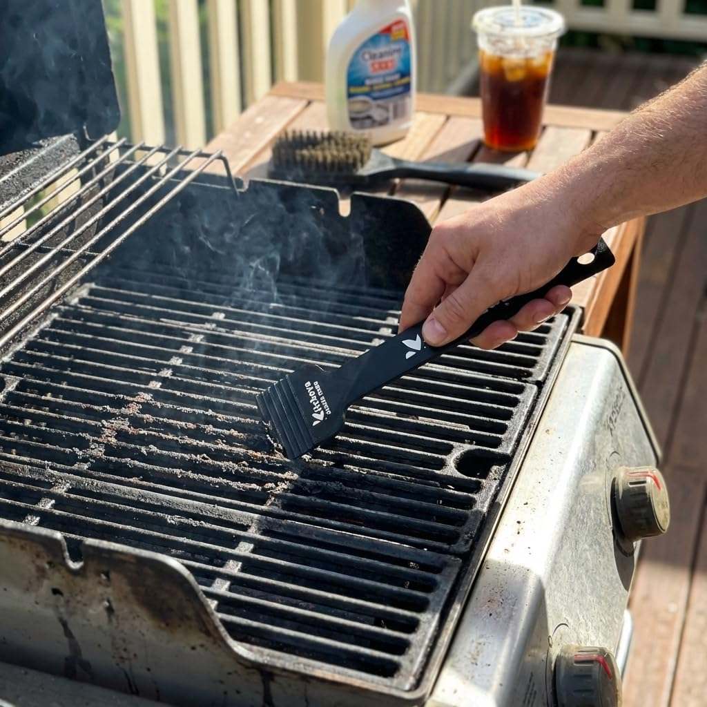 Bristle Free BBQ Grill Scraper (2 Pack) &ndash; Plastic Barbecue Cleaning Tool &ndash; Aussie Made Grill Accessories for Gas, Charcoal, Porcelain & Iron Grates &ndash; Rust Proof & Wire Free Scraper (Black) image number 3