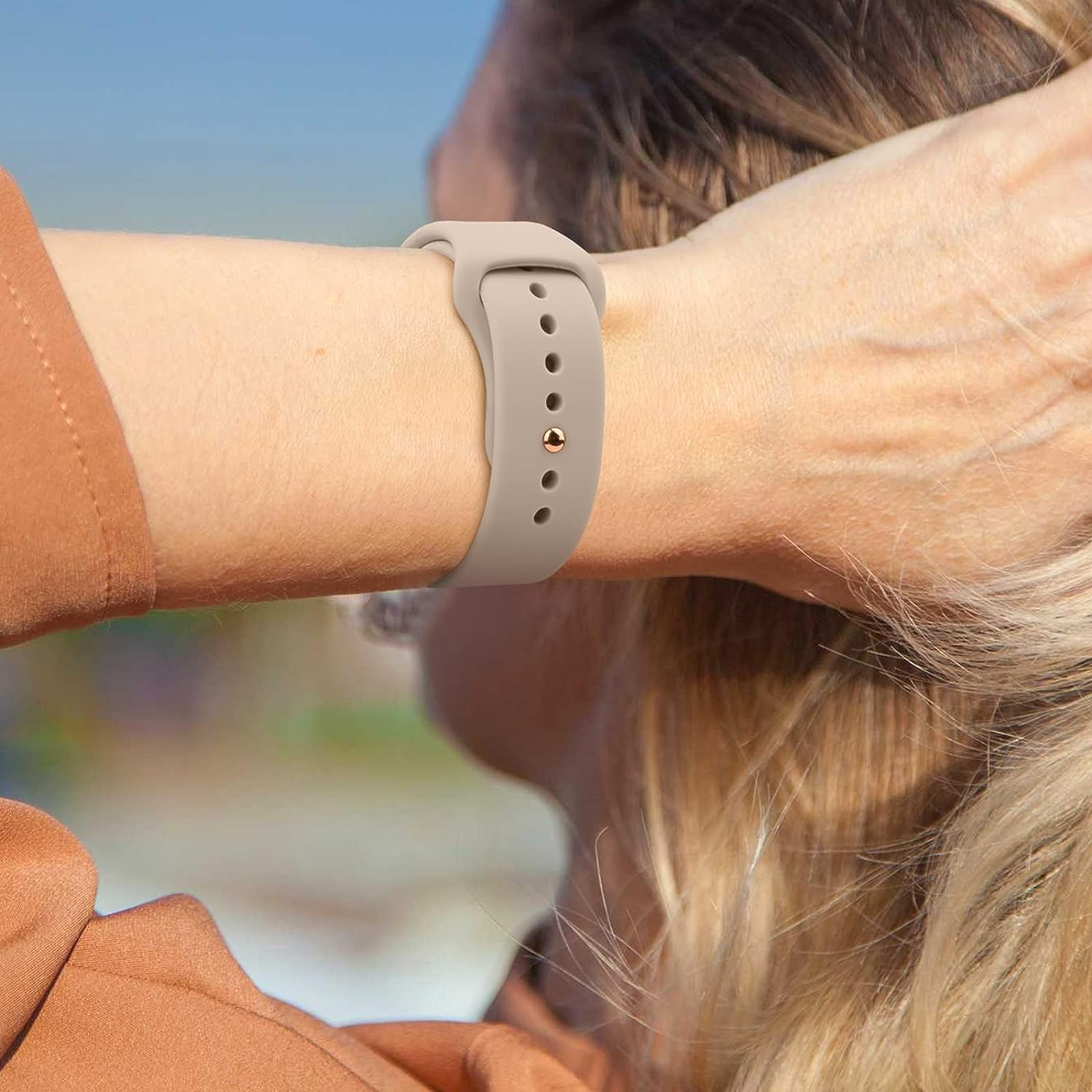 Sport Band for Fitbit Versa 4 / Fitbit Versa 3 Bands, Fitbit Sense 2 / Fitbit Sense Band Women Men, Soft Silicone Sport Straps Replacement Wristbands Compatible with Fitbit Versa 4 / Fitbit Sense 2 Smart Watch