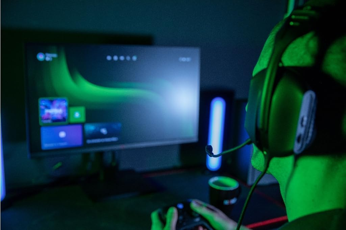 Konix Skylite Ultralight 218G Xbox Series X|S Wired Circumaural Gaming Headset - Microphone - 1.5M Cable - 3.5Mm Jack - Black