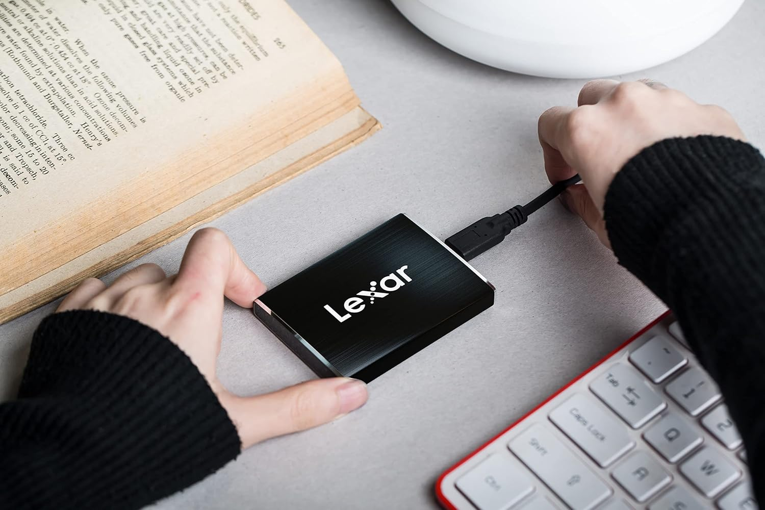 Lexar 1TB Pro-Portable Sl100Pro SSD USB 3.1 Gen2 Type C, (LSL100P-1TRB) image number 4