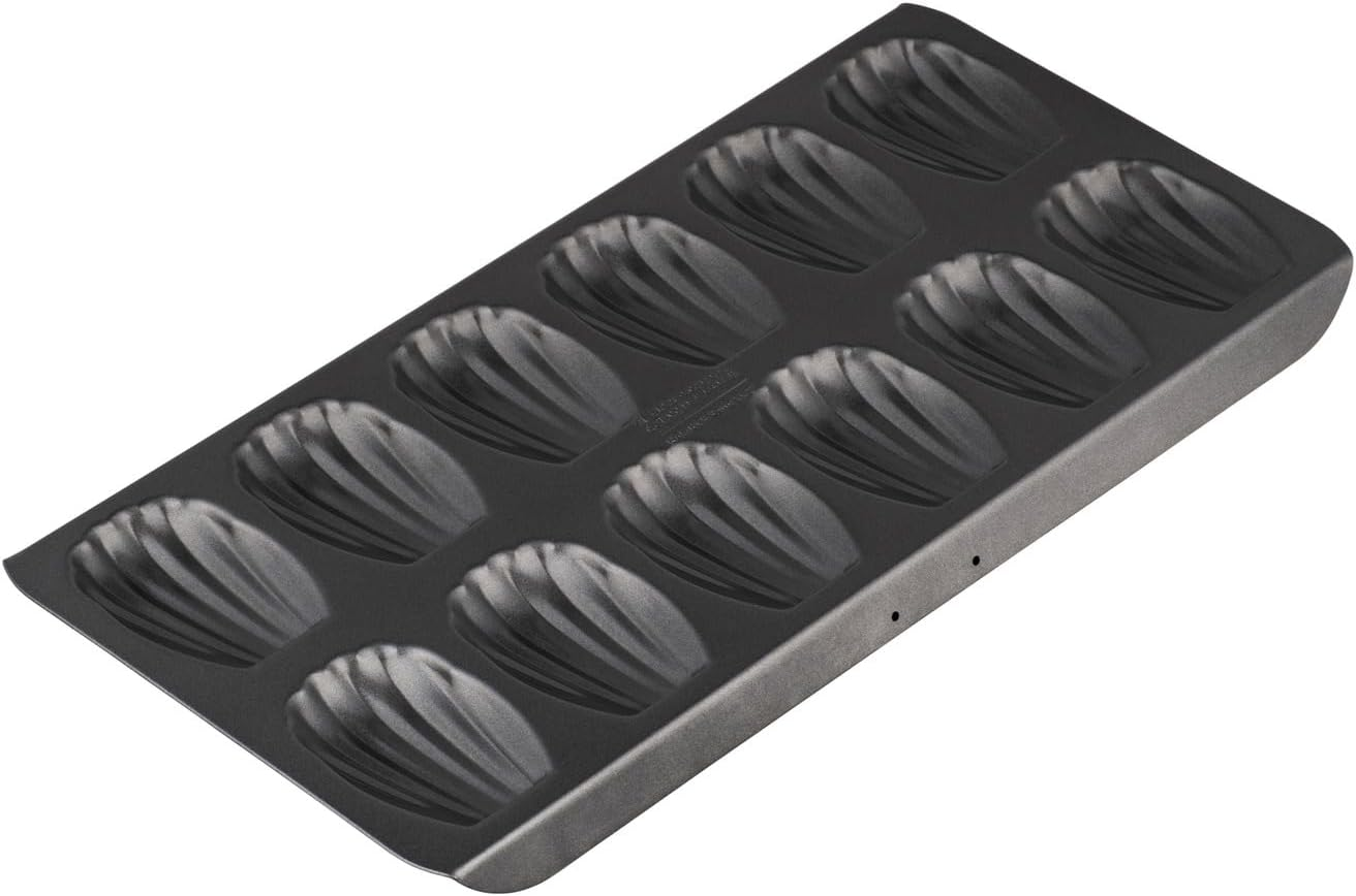 Maxwell & Williams Bakermaker Non-Stick 12 Cup Madeleine Pan image number 2