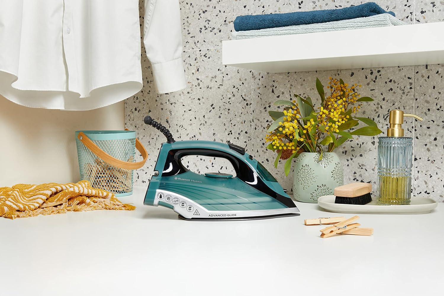 Russell Hobbs Advanced Glide Iron, RHC280, Non- Stick Ceramic Soleplate, Continuous Steam, Self Clean & De-Scale Functions, Durable, Green image number 5