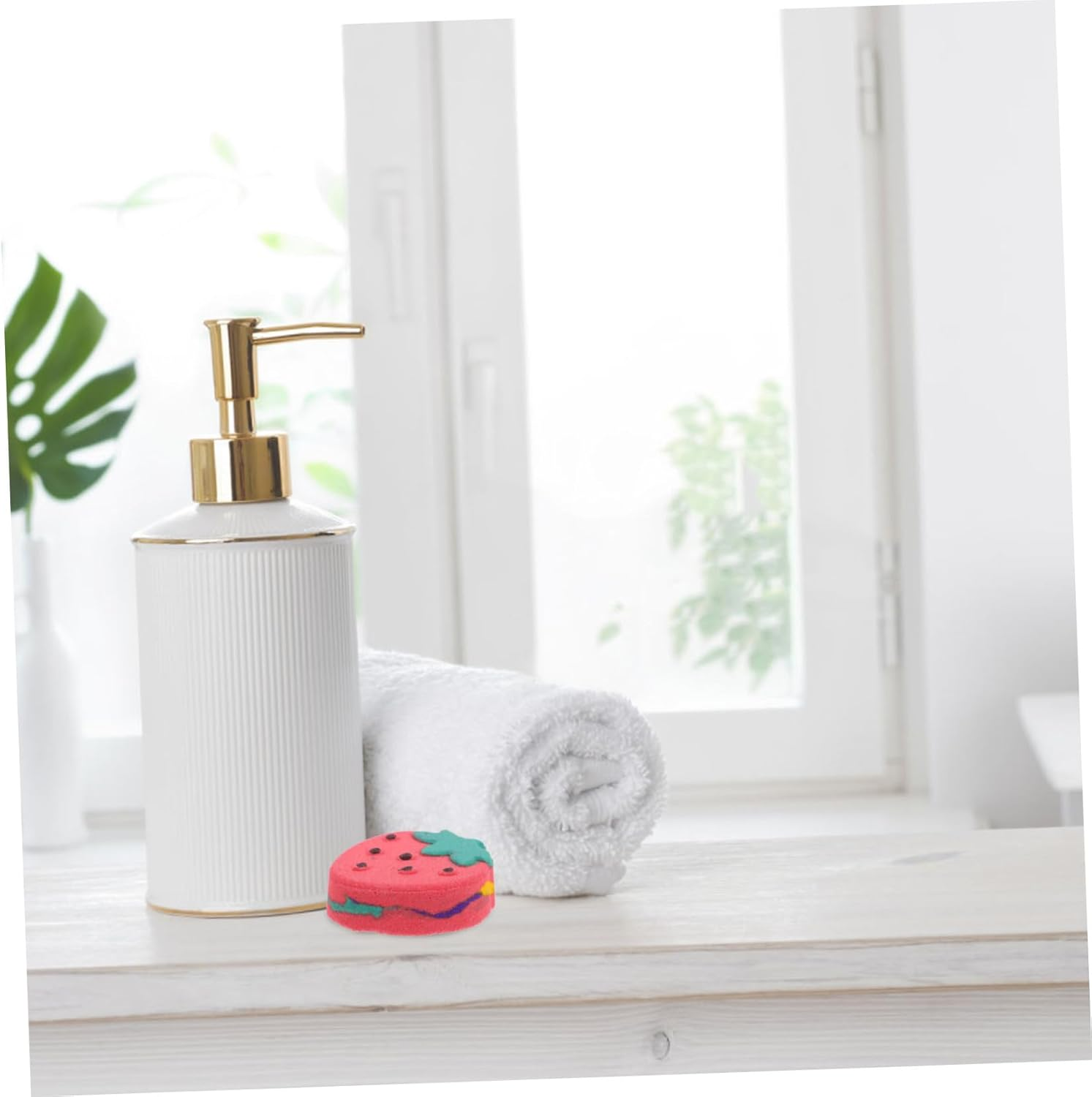 OSOLADY Bathing Fun Strawberry Bath Salt for Women Rich Foaming Relaxation and Moisturizing for Valentine Day and Self-Care Moments image number 1