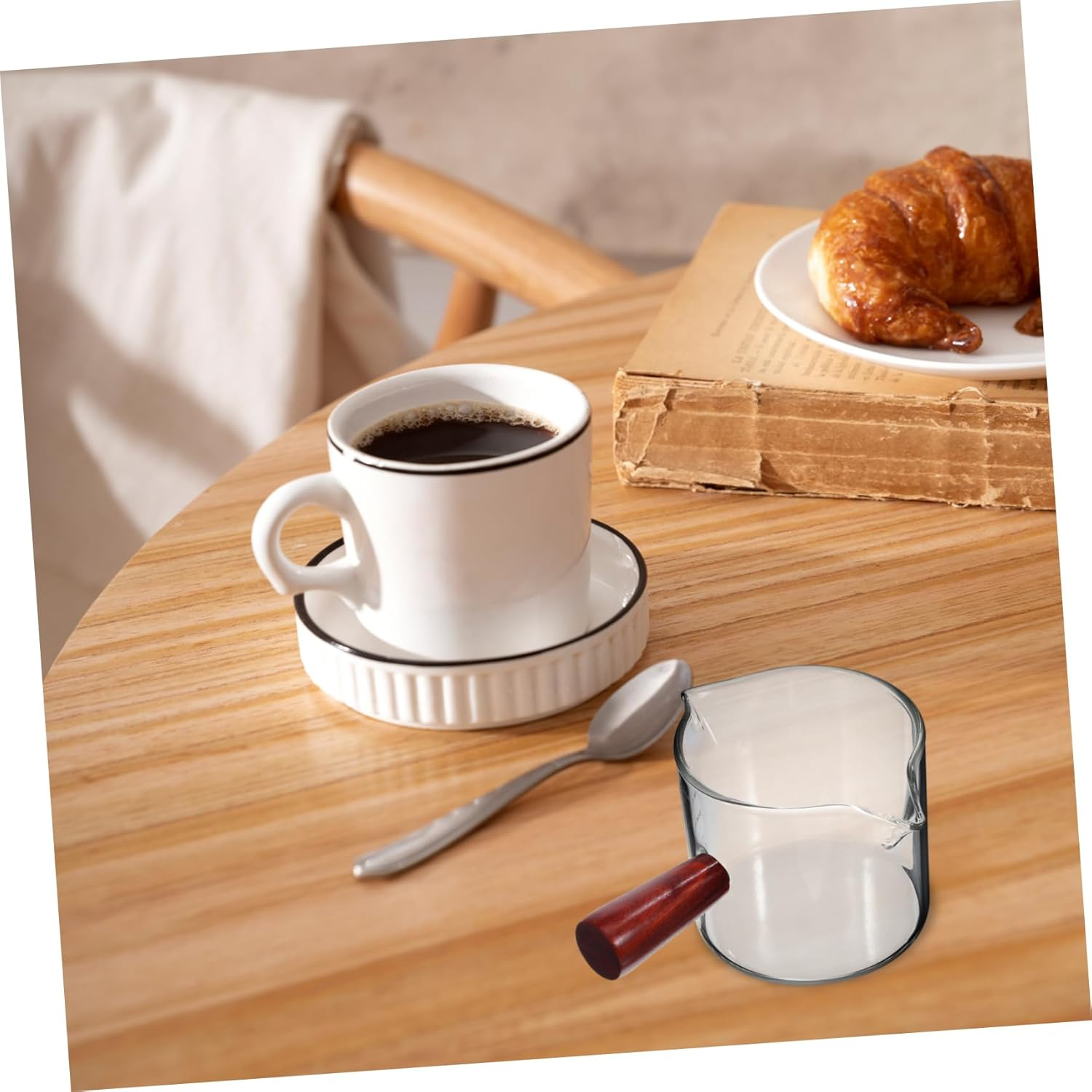 DONFAMDS 2 Pcs Glass Measuring Cups with Wooden Handles Dual Spout Espresso Pitchers for Coffee Creamer Milk Versatile Use for Home Office Coffee Shops image number 4