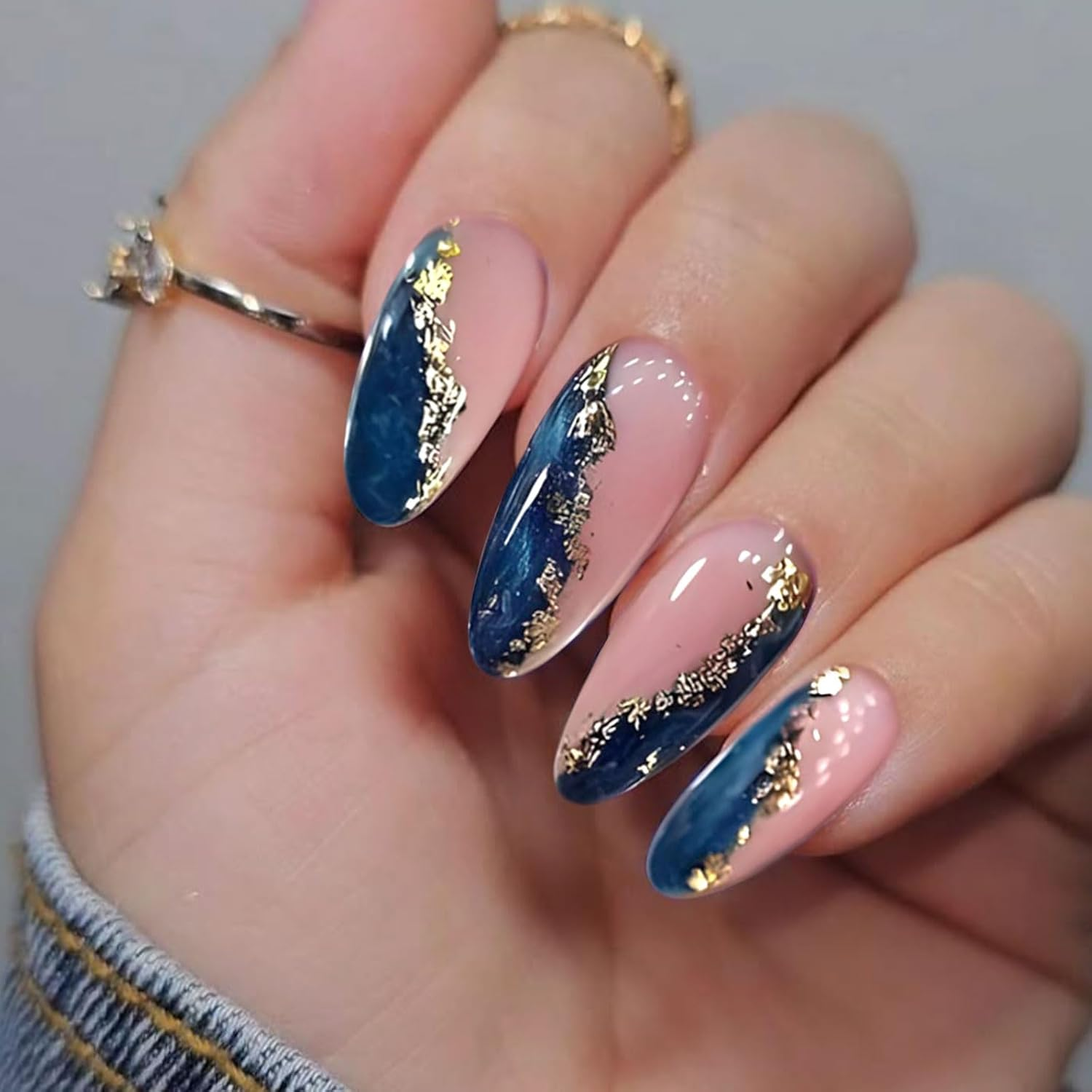 Kabwea 24 Pieces Artificial Acrylic Nails with Gold Foil and Blue Marble, Medium Almond-Shaped Press-On Nails, Fake Nails, Press on Nail image number 6