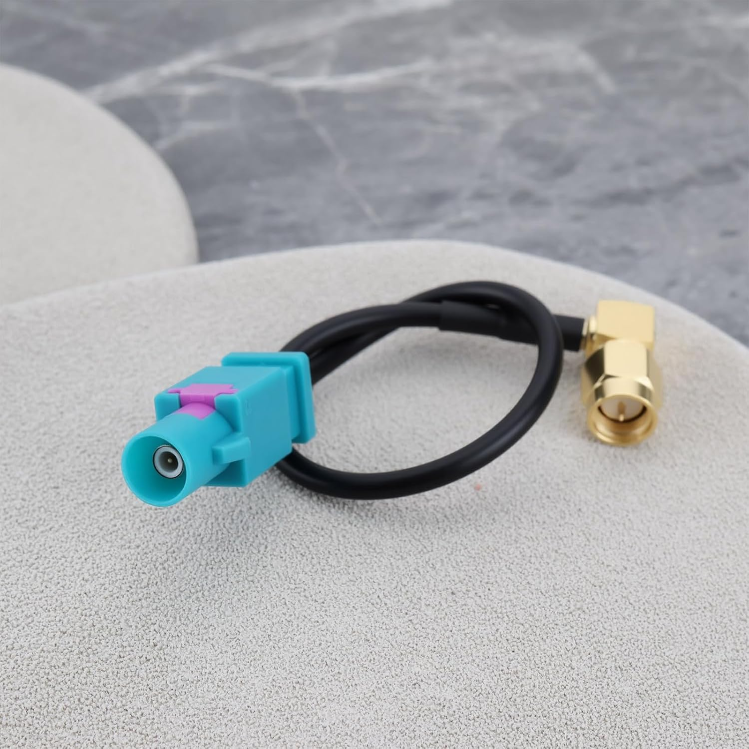 Fakra Z Male to 90 Degree SMA Male Car GPS Antenna Adapter Cable 15Cm Wire image number 2