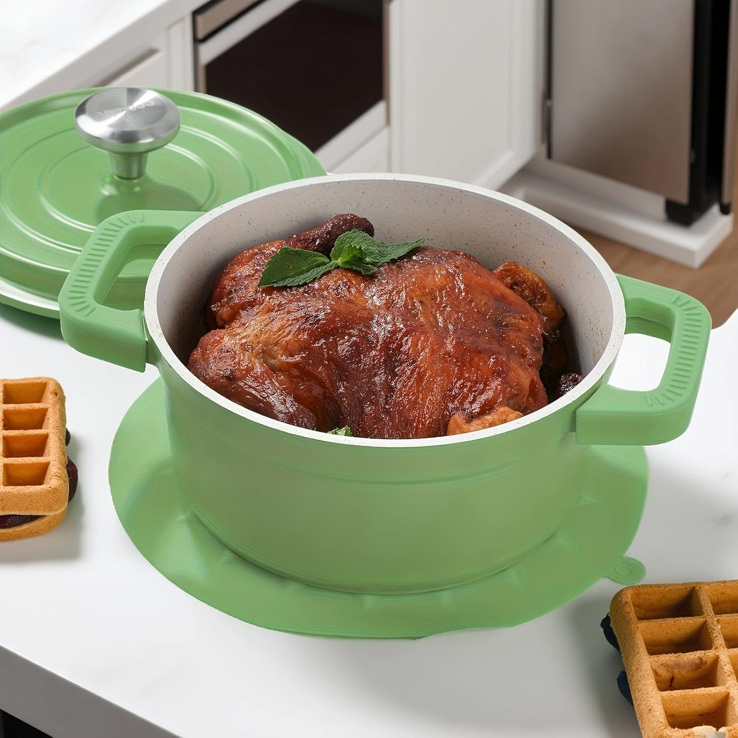 Granite Casserole Soup Pot with Lid, 4.7L, Dual Handles, Small Cookware for Braising