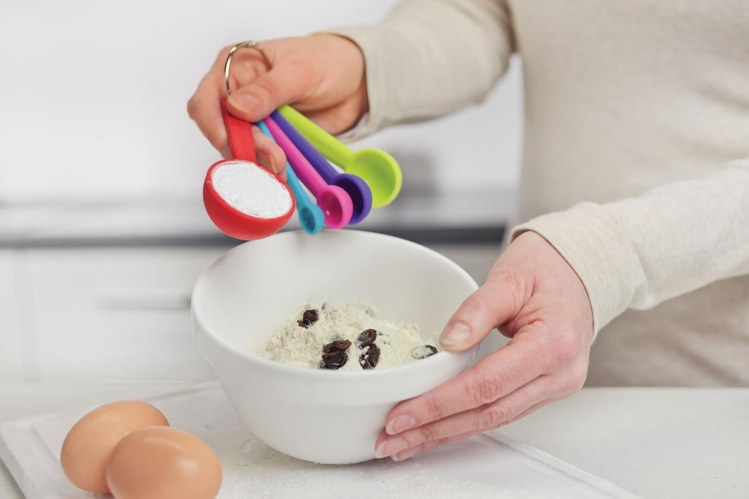 Zeal Silicone Measuring Spoons Set &ndash; 5 Piece BPA Free Measuring Spoon Set for Dry & Liquid Ingredients &ndash; Engraved Us/Metric Markings &ndash; Dishwasher Safe, Durable & Colorful Kitchen Tool - Multicolored - Standard image number 1