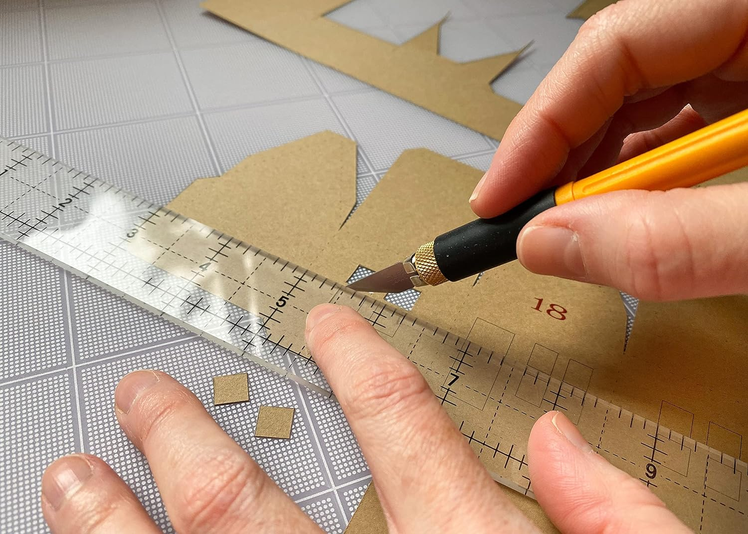 OLFA Cushion Grip Art Knife image number 1