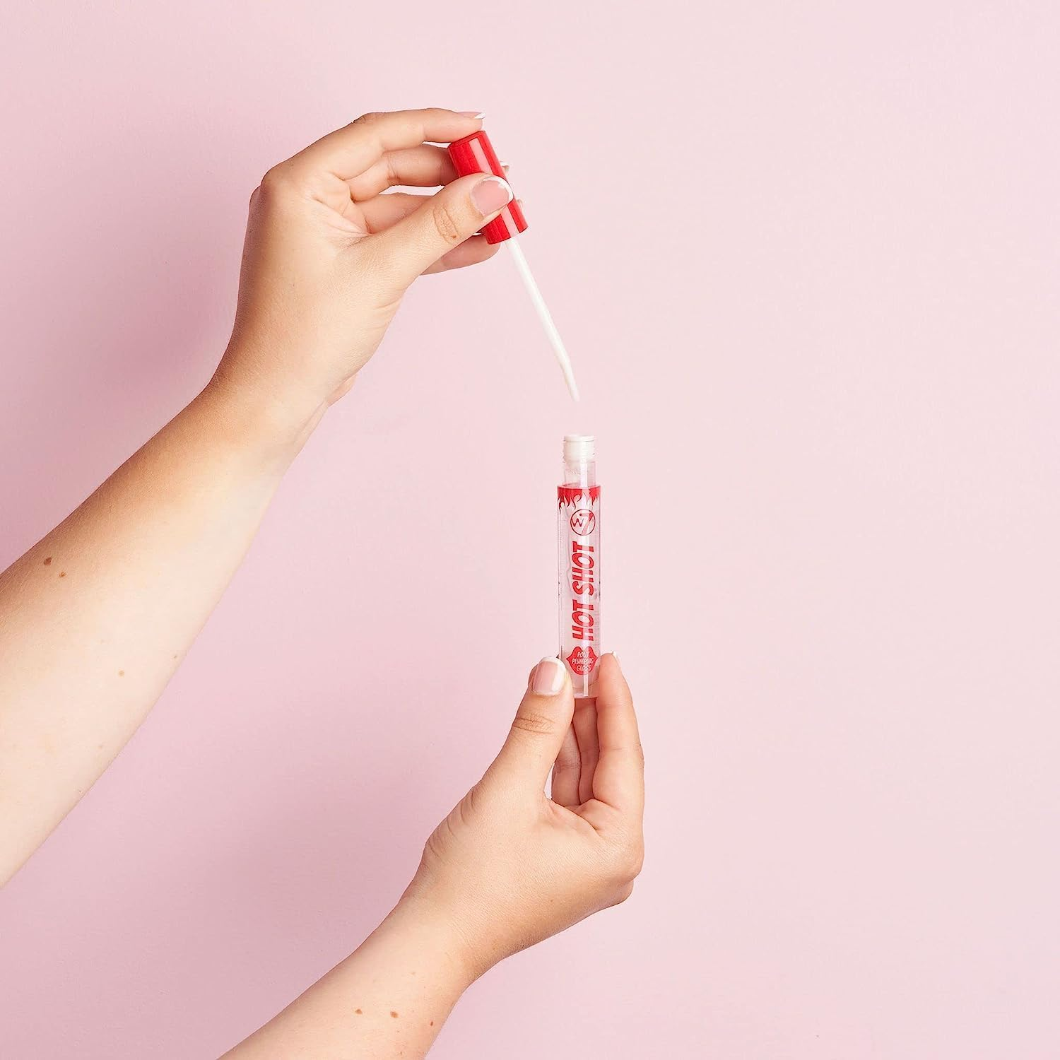 W7 Hot Shot Plumping Gloss - Enhancing Plump Effect for Fuller Lips - Clear, Natural, High Shine Finish