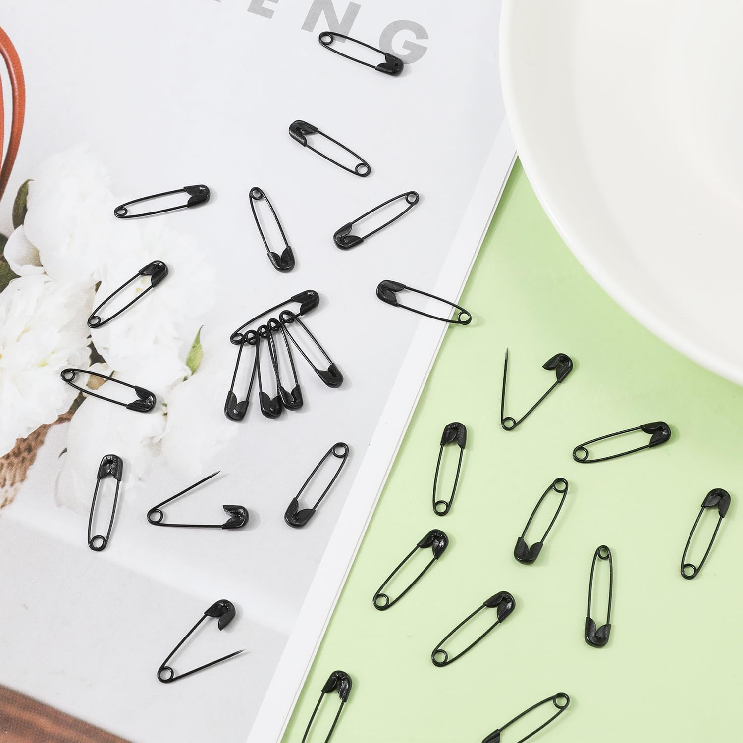 250Pcs Safety Pins, 1.1In/28Mm Mini Sewing Safety Pins Small Metal Nickel Plated Steel Safety Pins for Clothing Sewing Handicrafts Jewelry Making (Black) - Multicolor image number 6