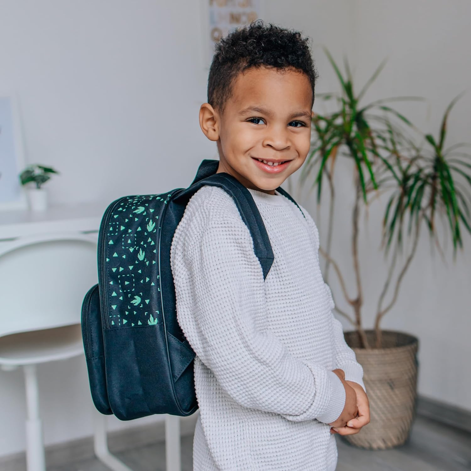 Undercover Unisex Children'S Front Pocket Backpack image number 7