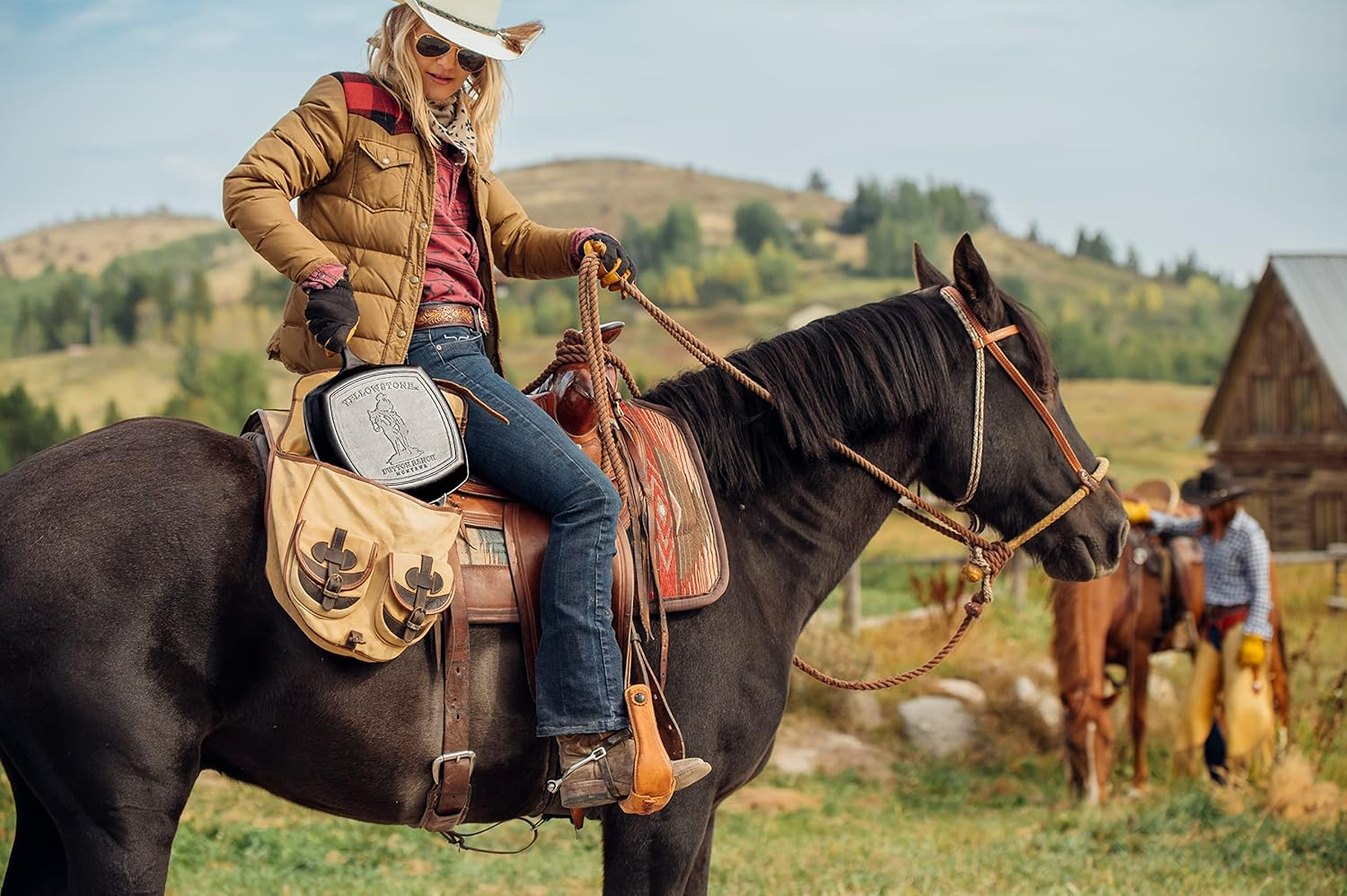Lodge Yellowstone - 10.5" Square Grill Pan, Cowboy on Horseback image number 2