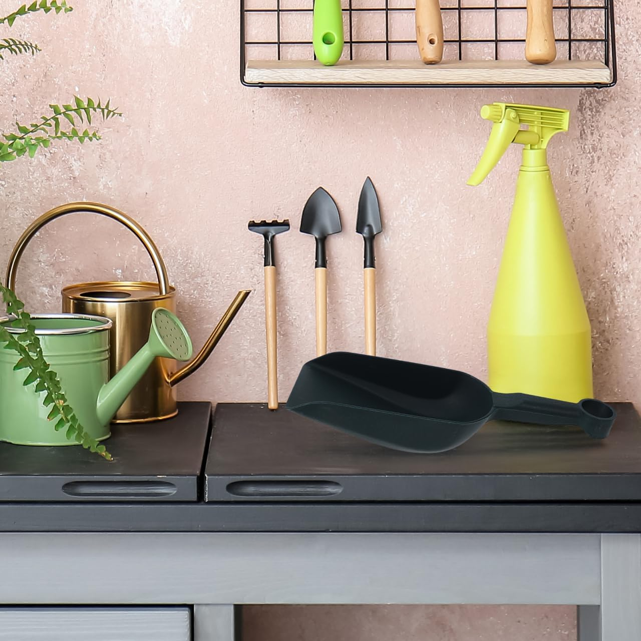 2Pcs Plastic Shovels for Garden Planting and Transplanting - Lightweight Ergonomic Garden Tools for Easy Digging and Flower Bed Organization