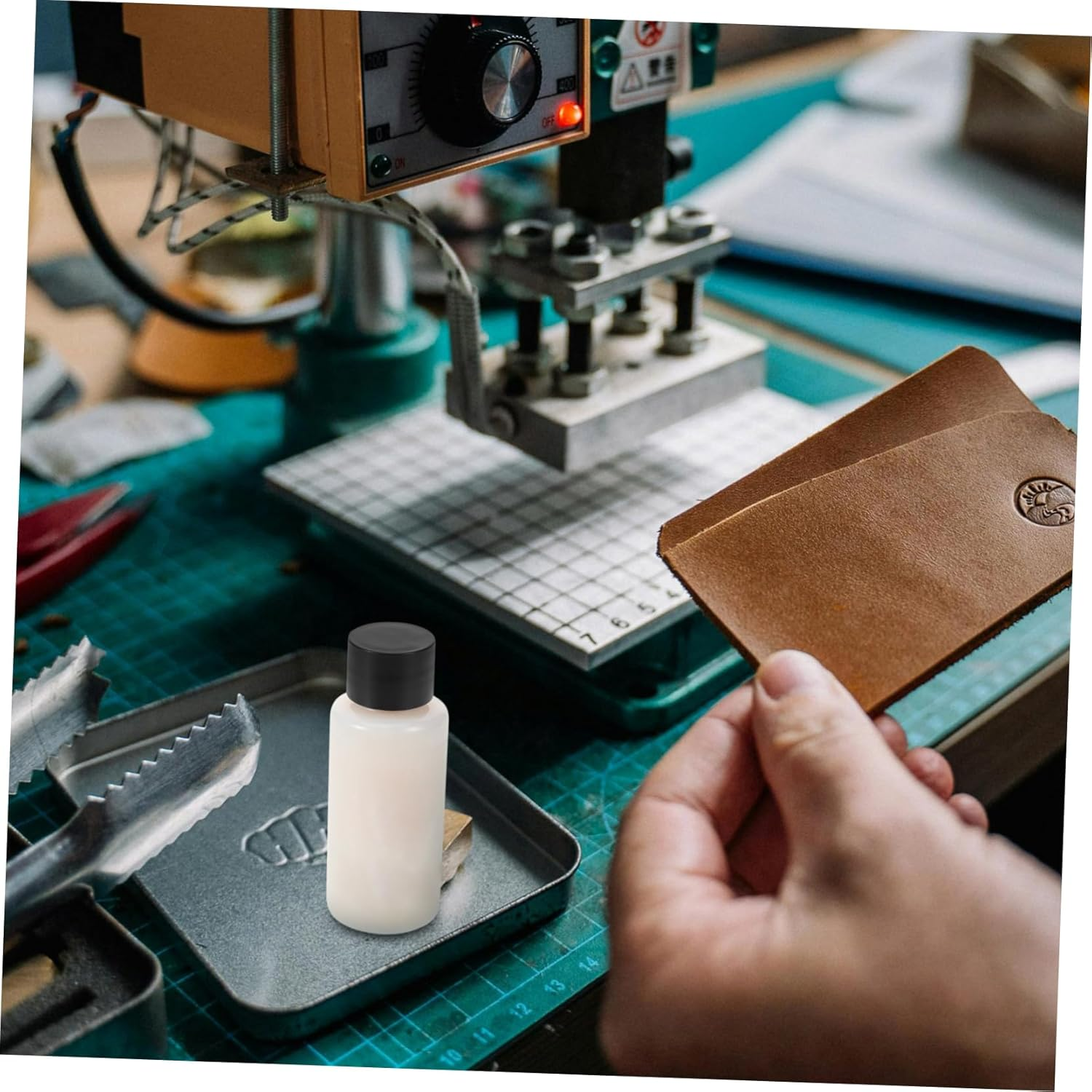MUELODSIC Leather Hardener and Edge Sealing Liquid Durable Stiffener for Leather Crafts Enhances Texture and Color Quick Application For image number 6