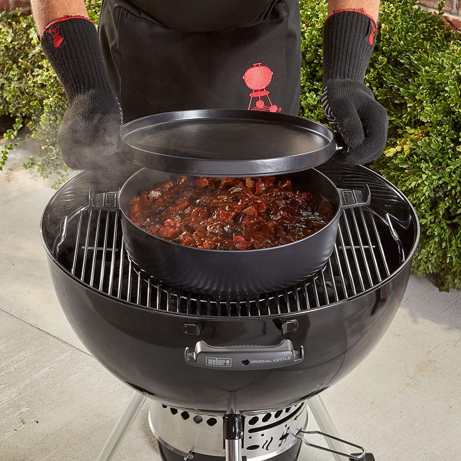 Weber Duo Dutch Oven, 7.25 Quarts, Black image number 6